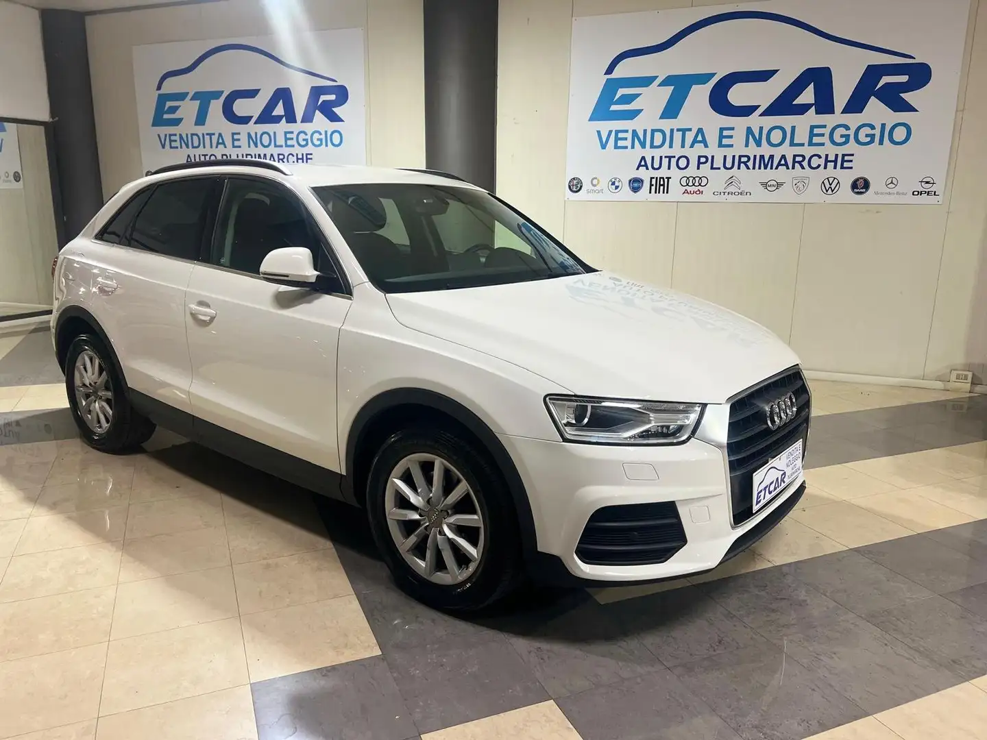 Audi Q3 Q3 2.0 tdi Design 120cv s-tronic Bianco - 1