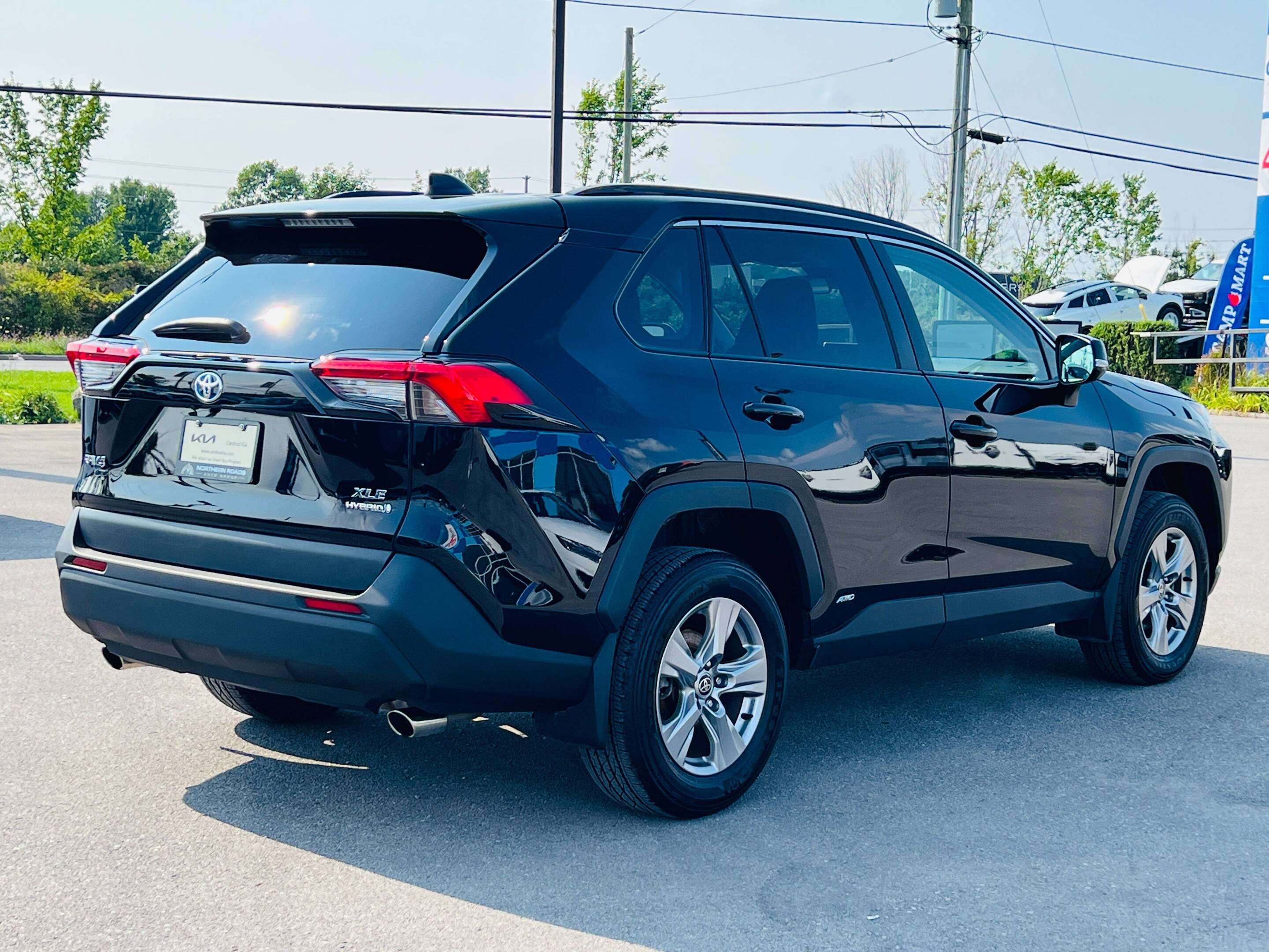 2023 Toyota RAV4 XLE | AWD | No Accidents | Powered Liftgate — снимка 1