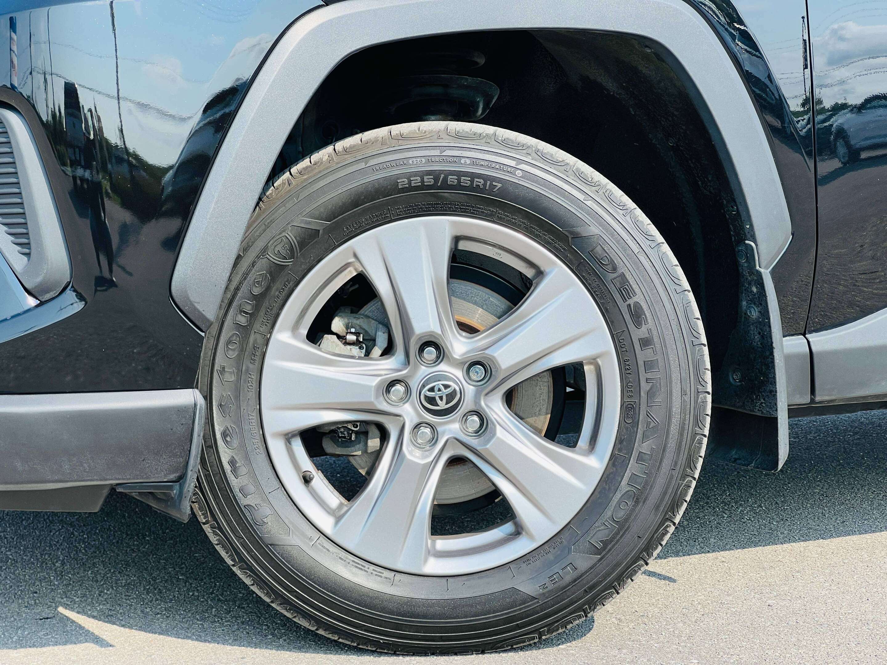 2023 Toyota RAV4 XLE | AWD | No Accidents | Powered Liftgate — снимка 1