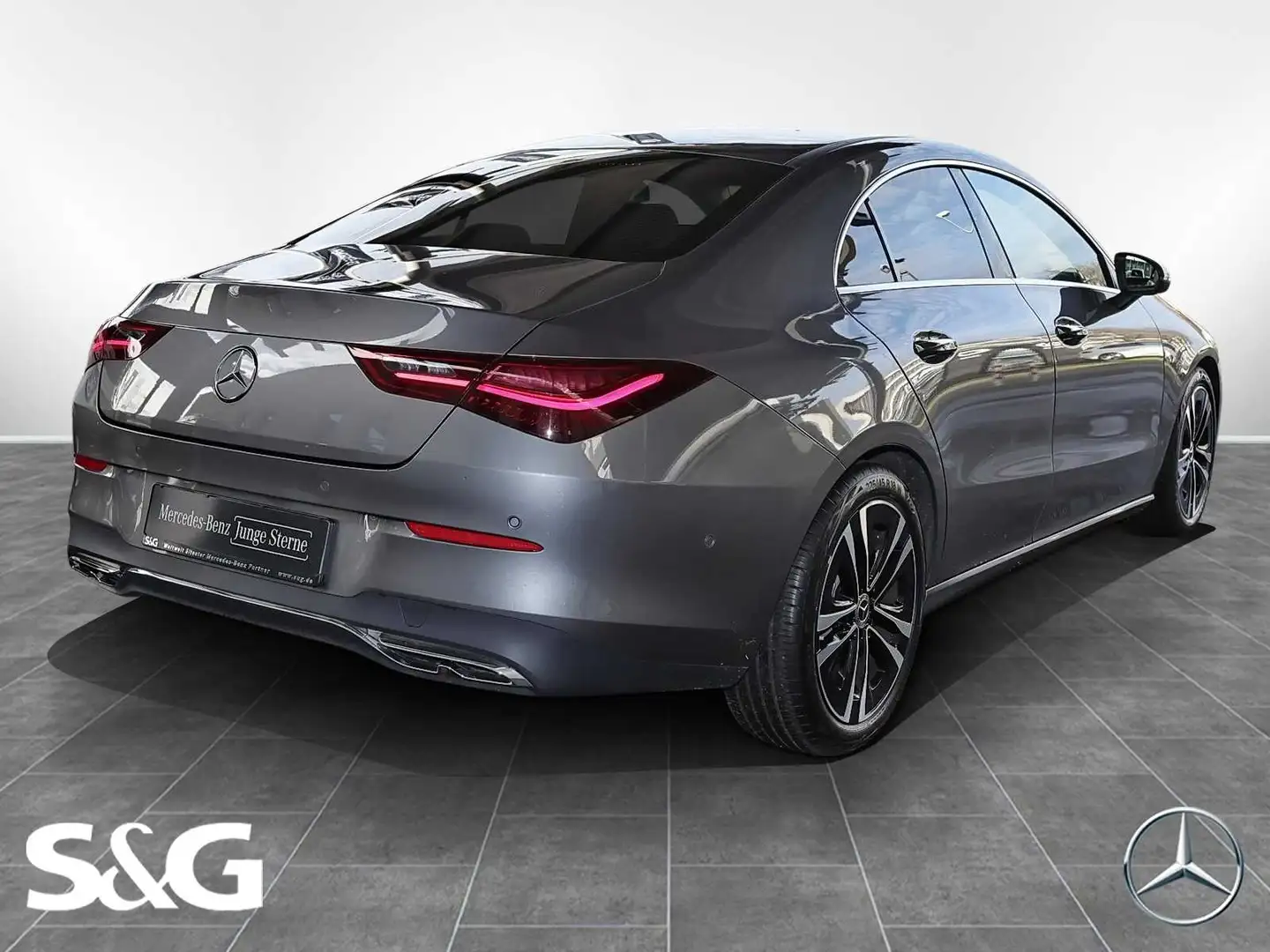 Mercedes-Benz CLA 180 Coupé KAMERA+KEYLESS+SPURHALTE+MBUX+18" Gris - 2