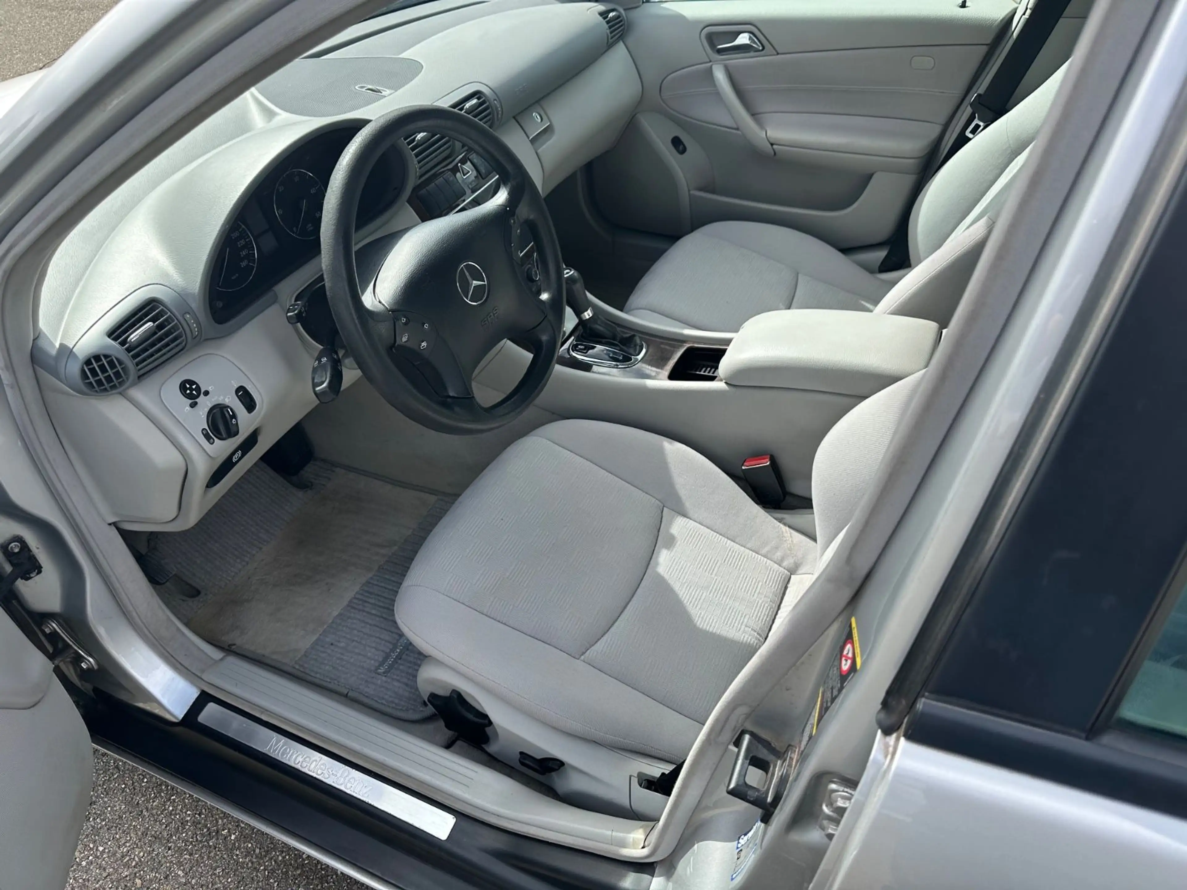 Mercedes-Benz C 220 CDI*1.Hd*Autom.*8-Fach*Temp*Klima*TÜV NEU* — photo 9