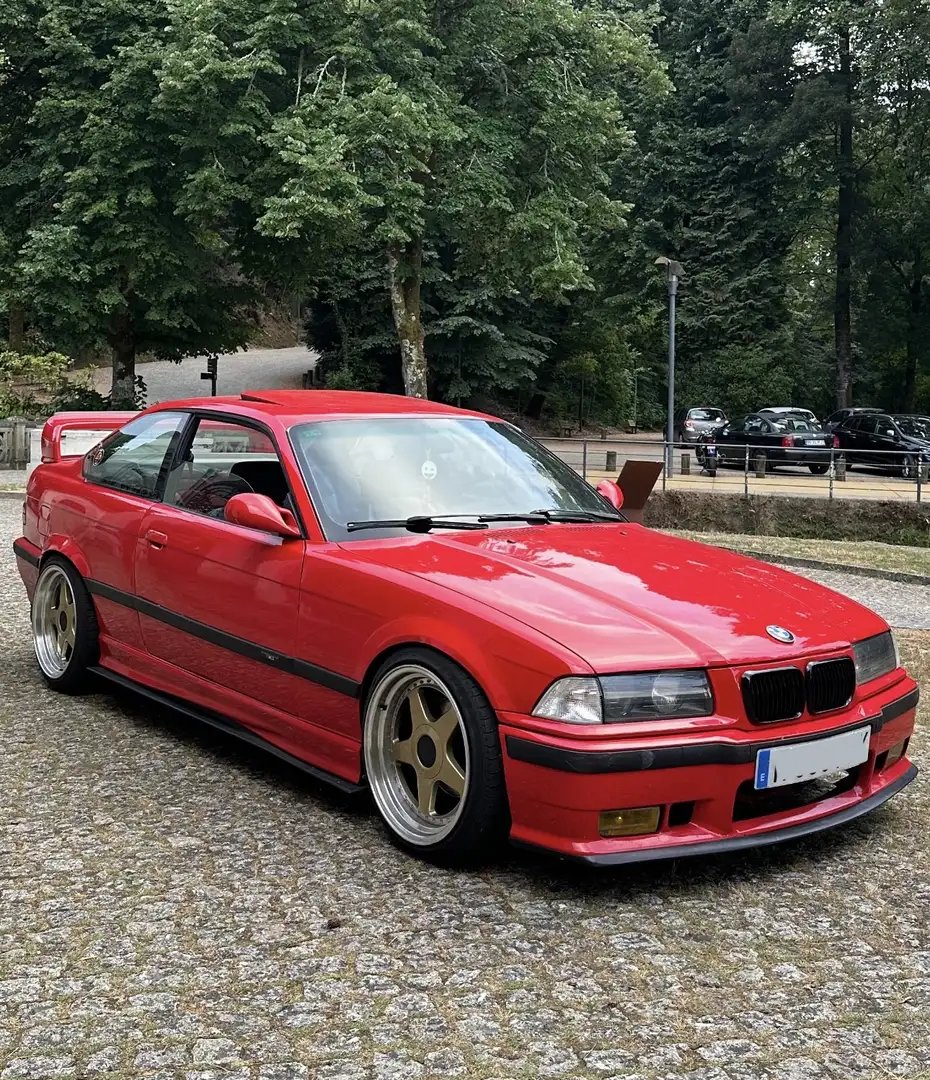 BMW 325 325i Coupé - 2
