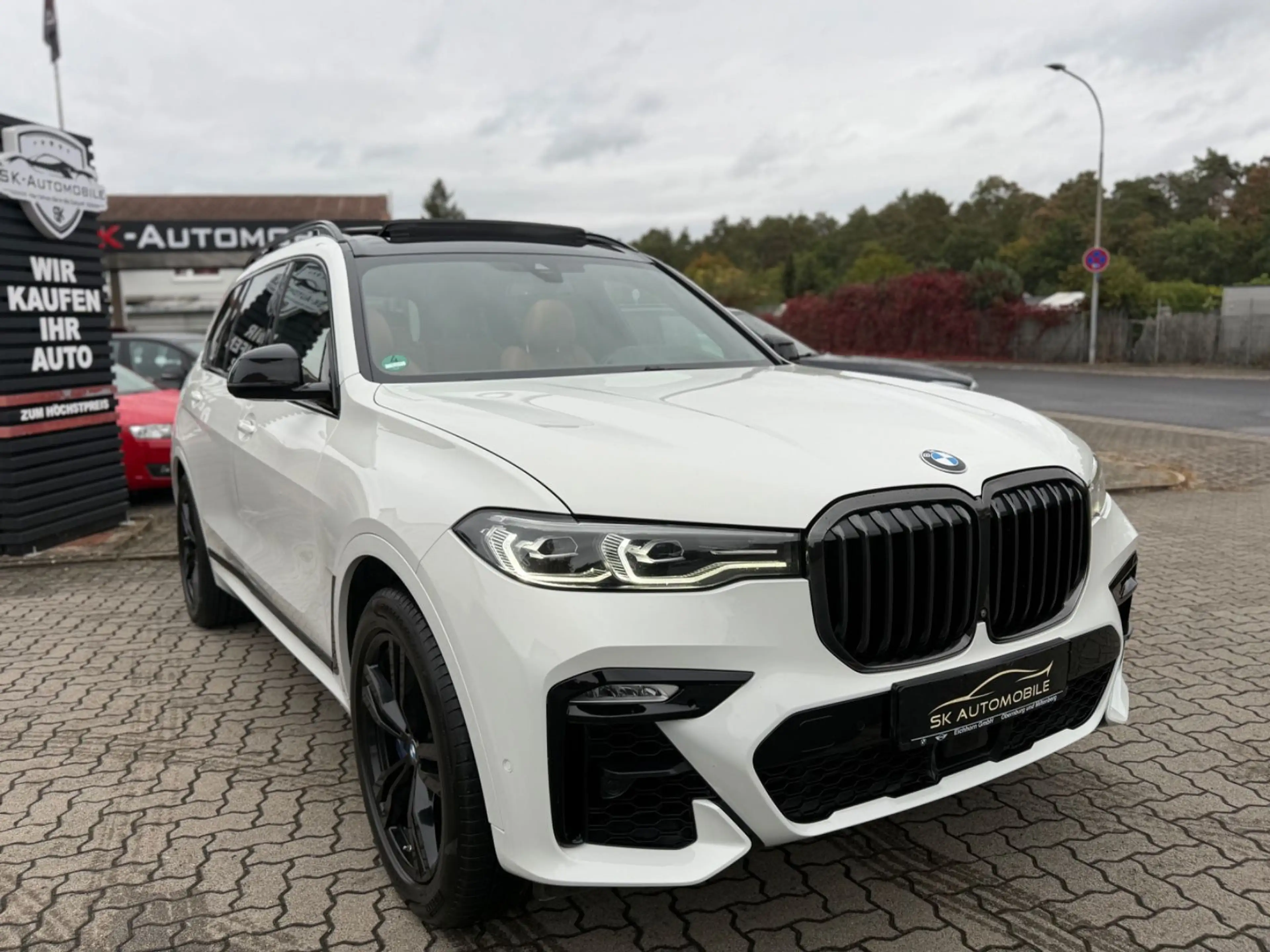 BMW X7 xDrive 40d M- Sportpaket 7 SITZE-PANO-360-AHK