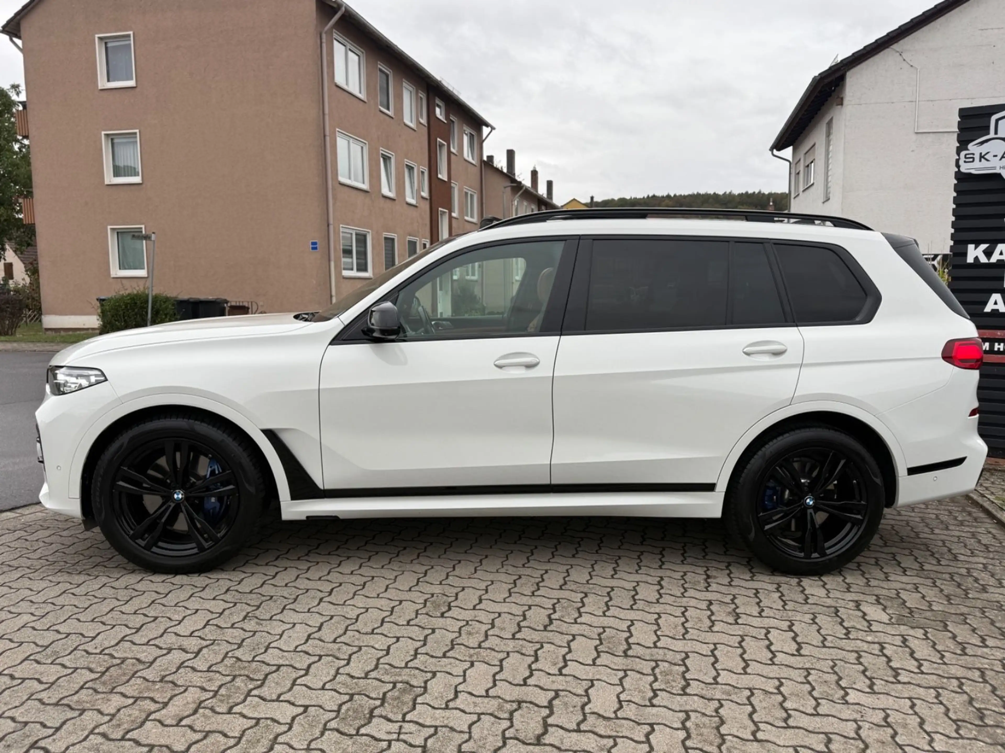 BMW X7 xDrive 40d M- Sportpaket 7 SITZE-PANO-360-AHK — photo 4