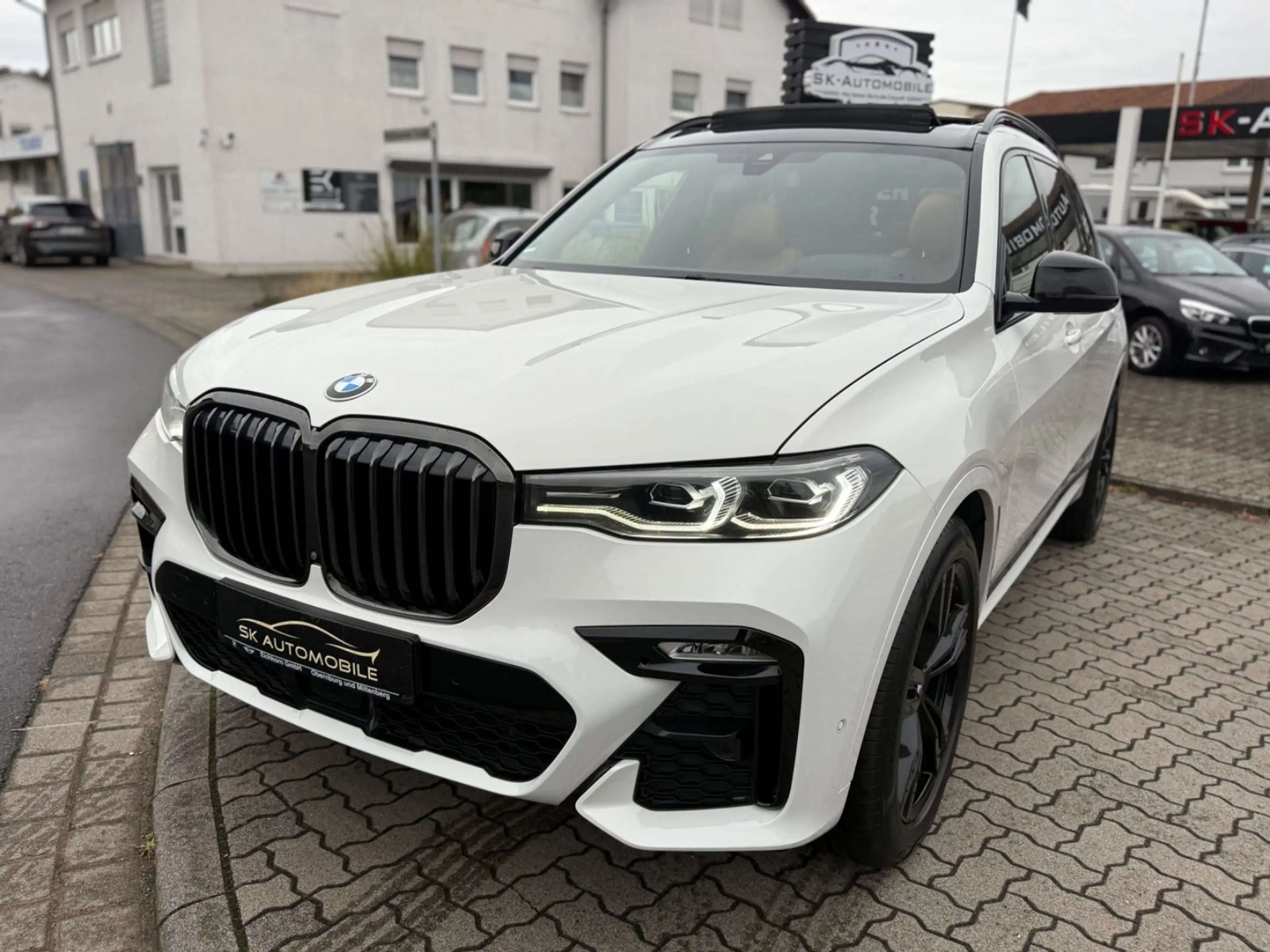 BMW X7 xDrive 40d M- Sportpaket 7 SITZE-PANO-360-AHK — photo 2