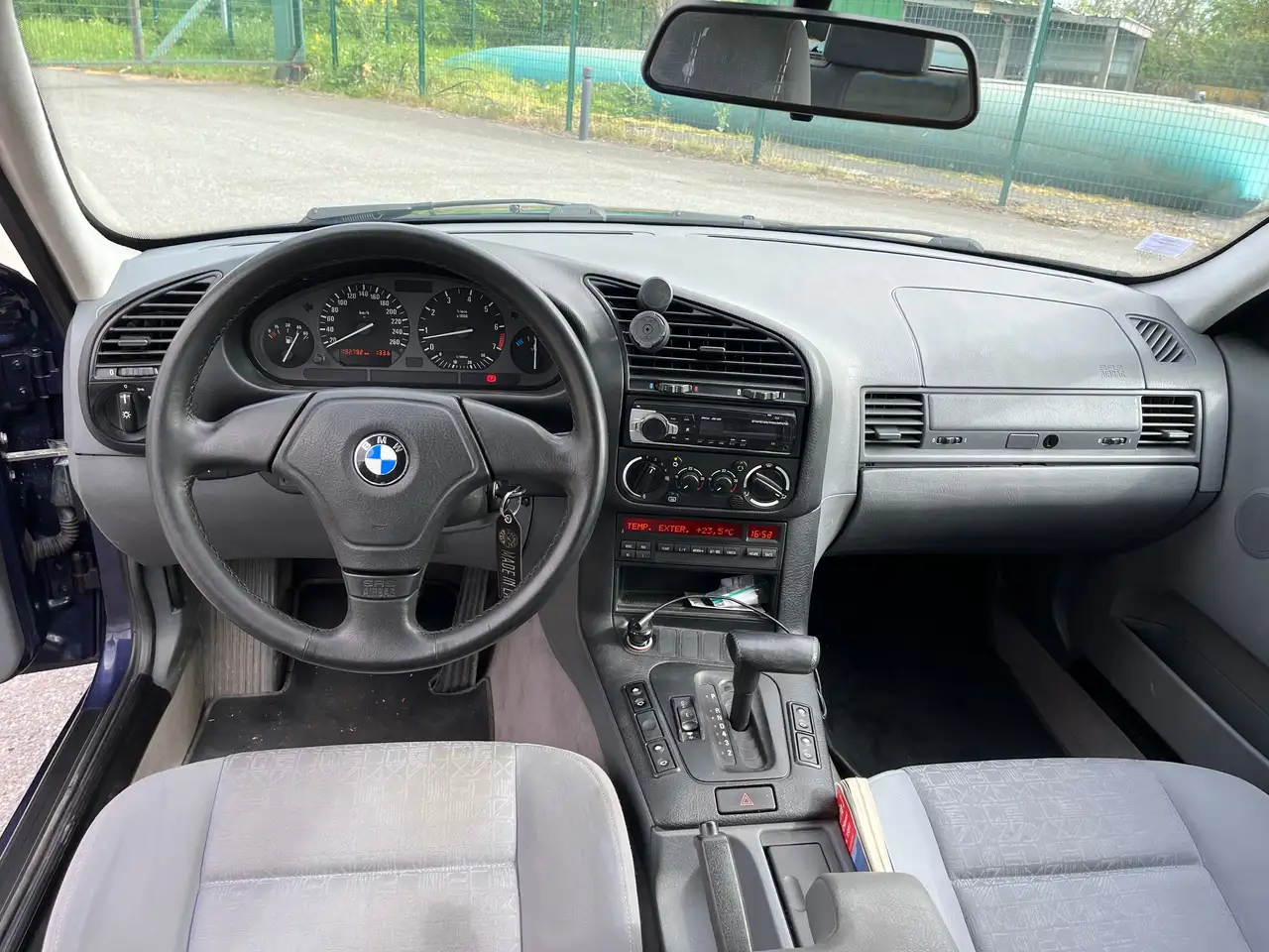 BMW 328 Touring 328i A, foto 6