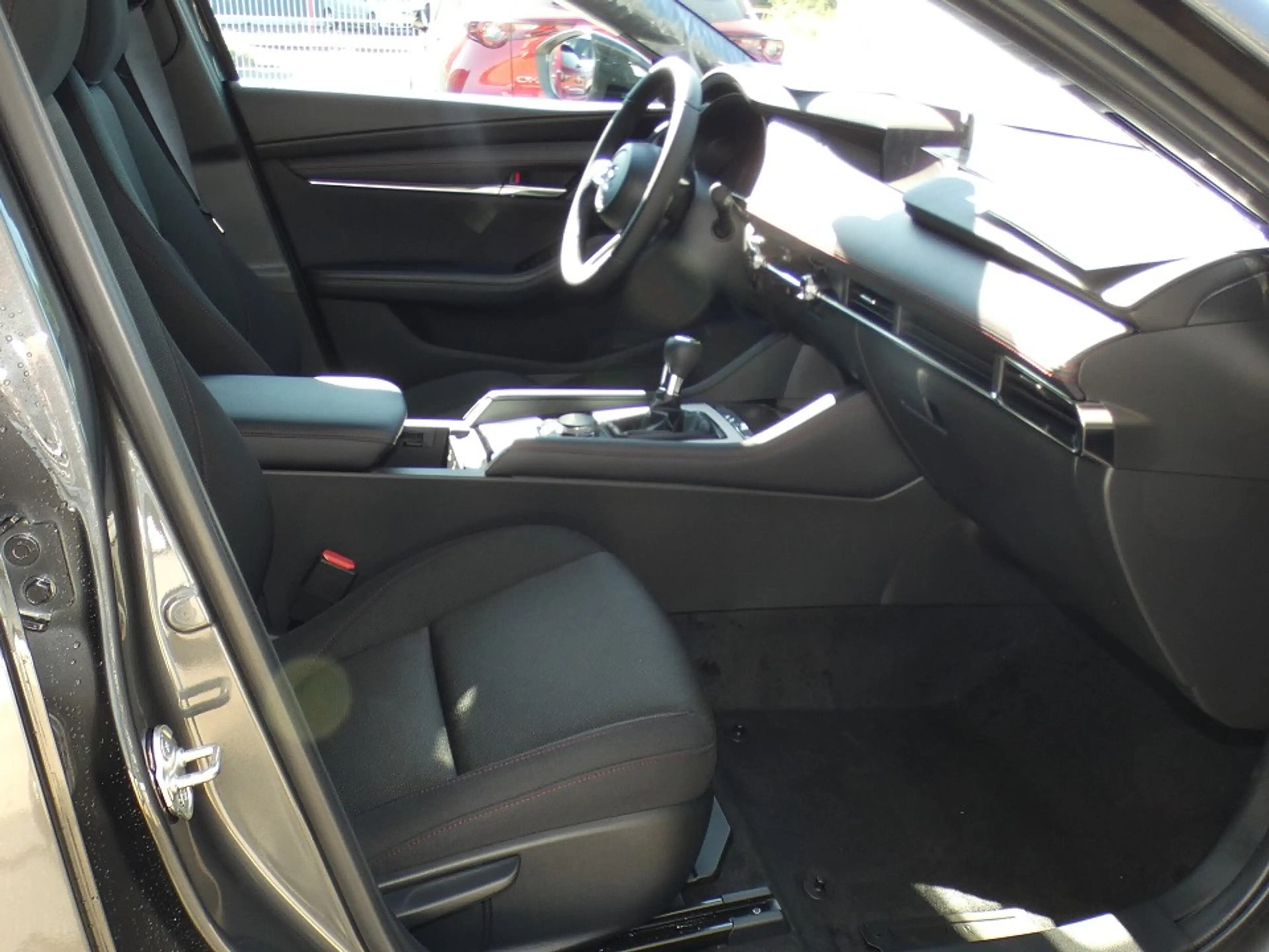 Mazda 3 2.5L e-SKYACTIV G 140ps 6MT FWD Homura — photo 8