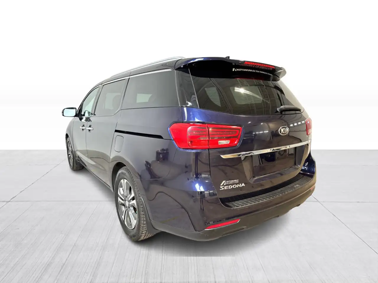 Kia Sedona снимка Kia Sedona