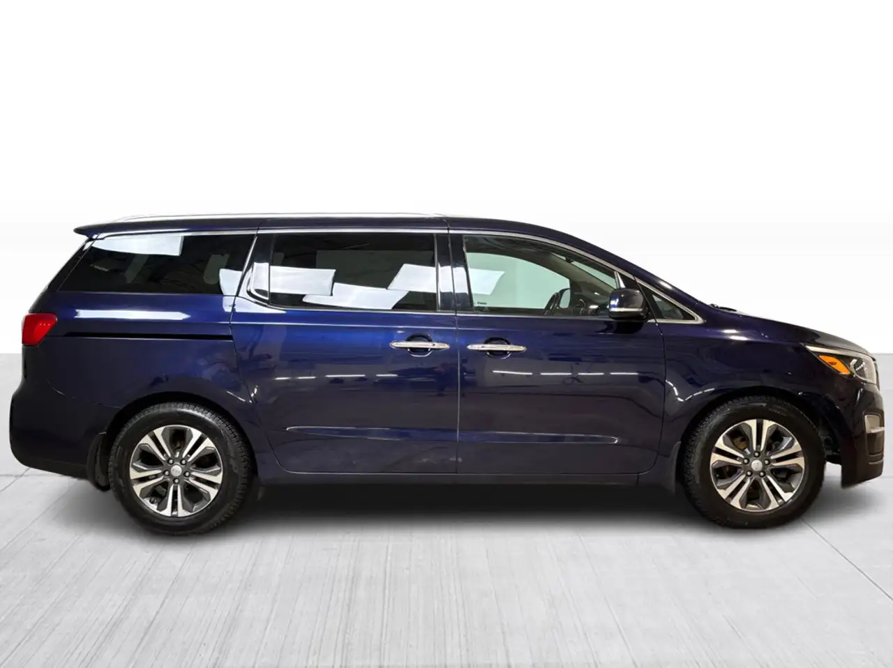 Kia Sedona снимка Kia Sedona