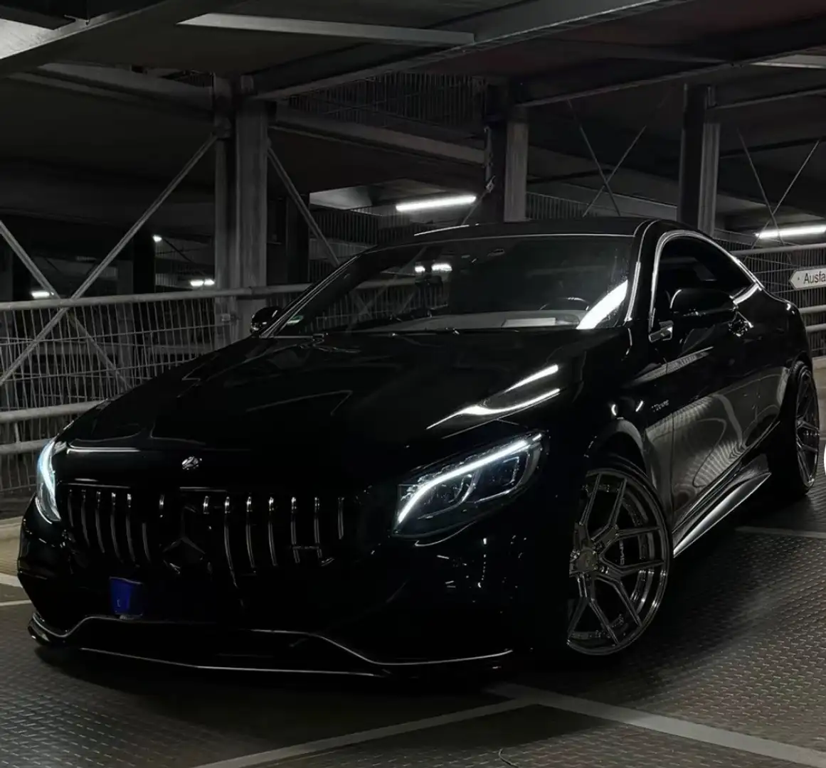 Mercedes-Benz S 63 AMG S 63 AMG 4Matic (217.378) Černá - 1