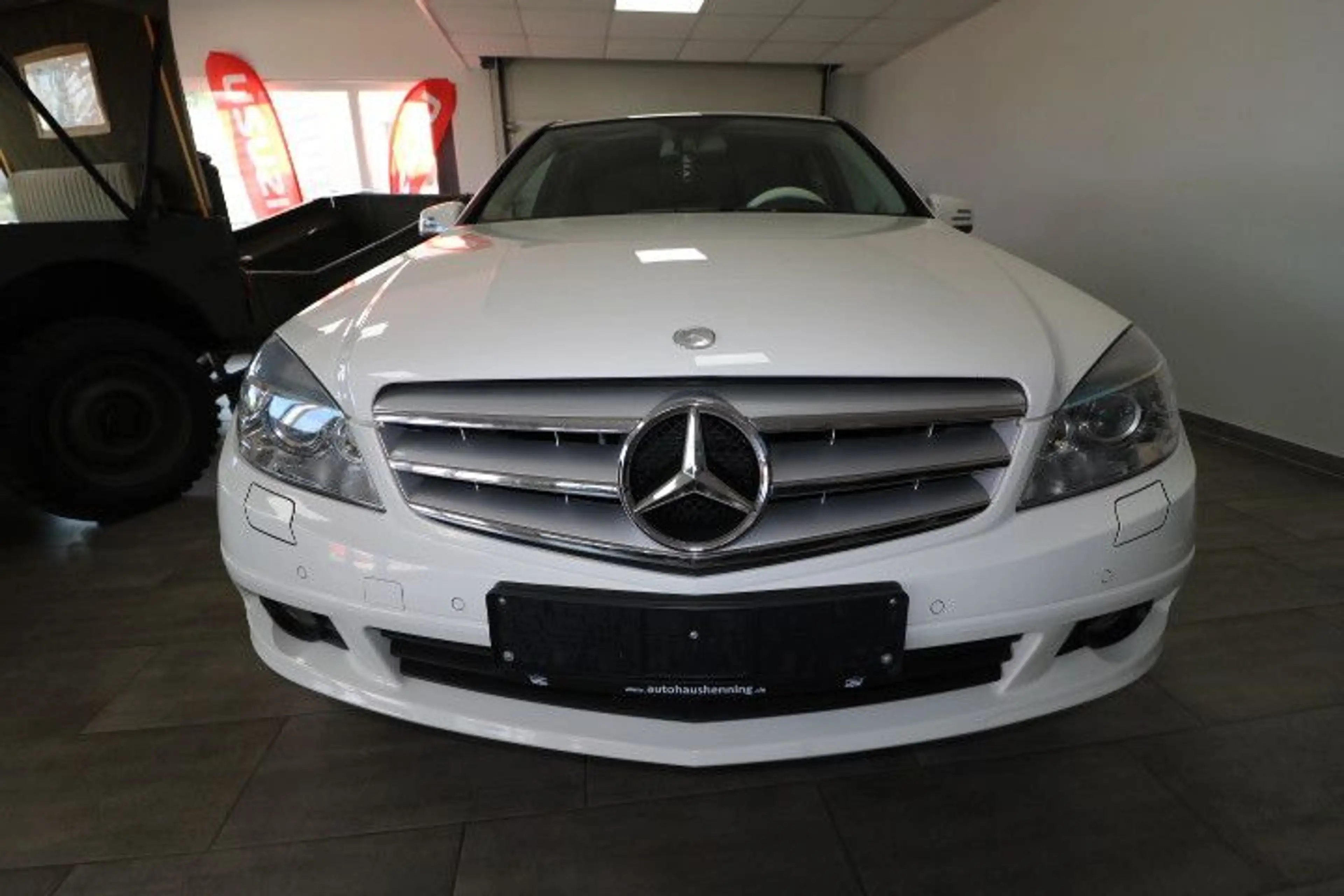Mercedes-Benz C 200 Kompressor Limousine — photo 8
