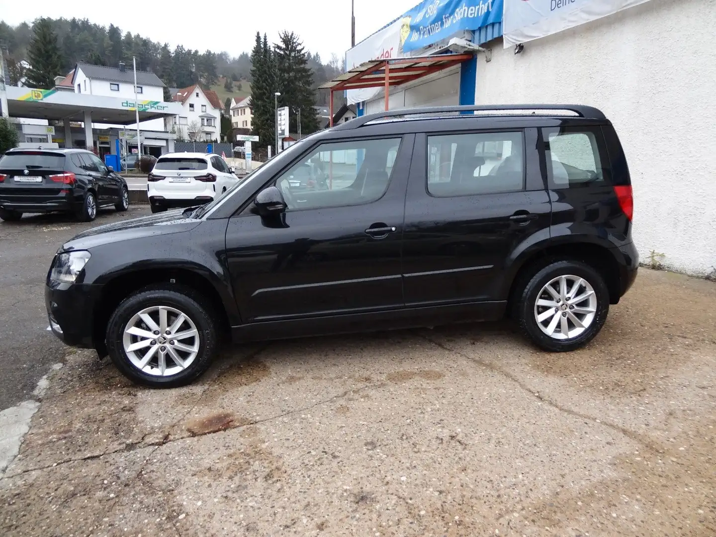 Skoda Yeti Ambition/150PS/AHK/Klima/SitzH/ Noir - 2