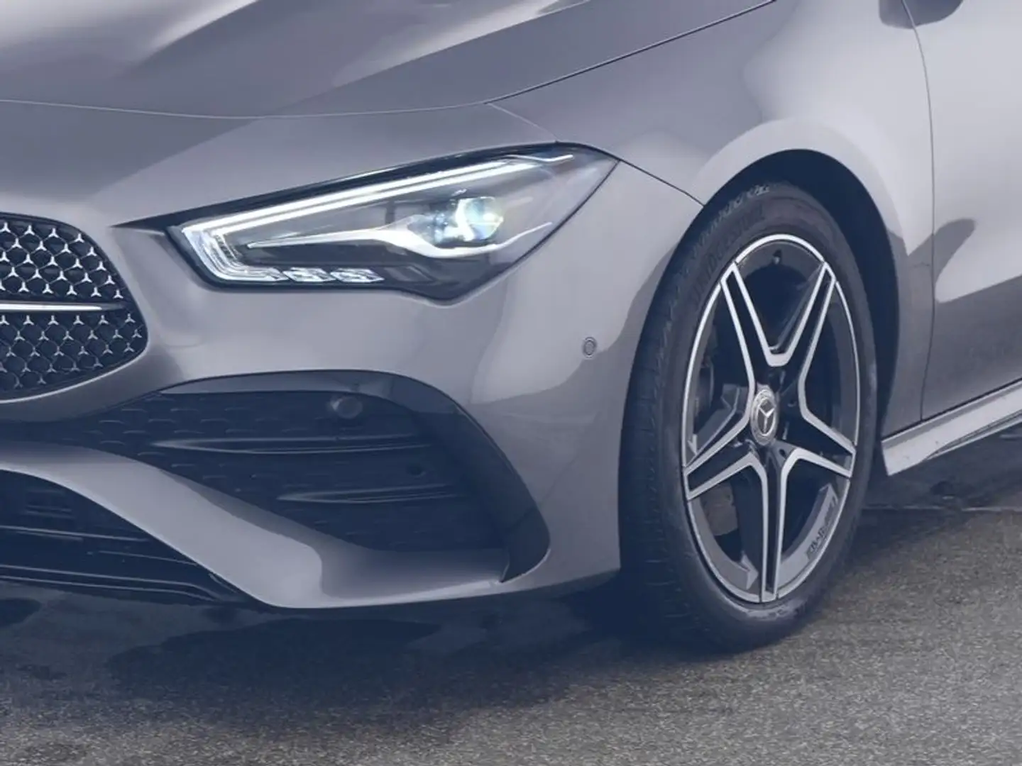 Mercedes-Benz CLA 220 SB d AMG Line LED+Night+WiPa+Park360+18" Grijs - 2