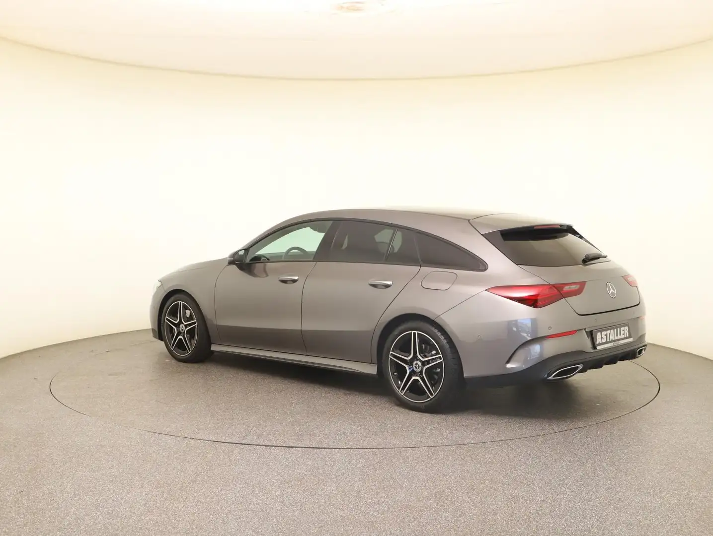 Mercedes-Benz CLA 220 SB d AMG Line LED+Night+WiPa+Park360+18" Grey - 2