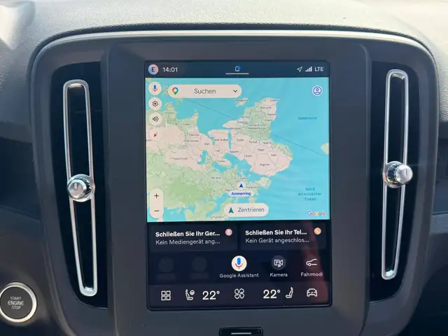 Volvo XC40 view 6
