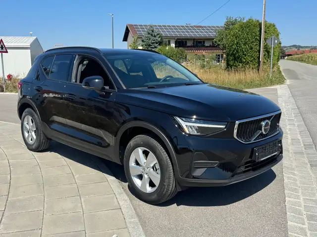 Volvo XC40 main image