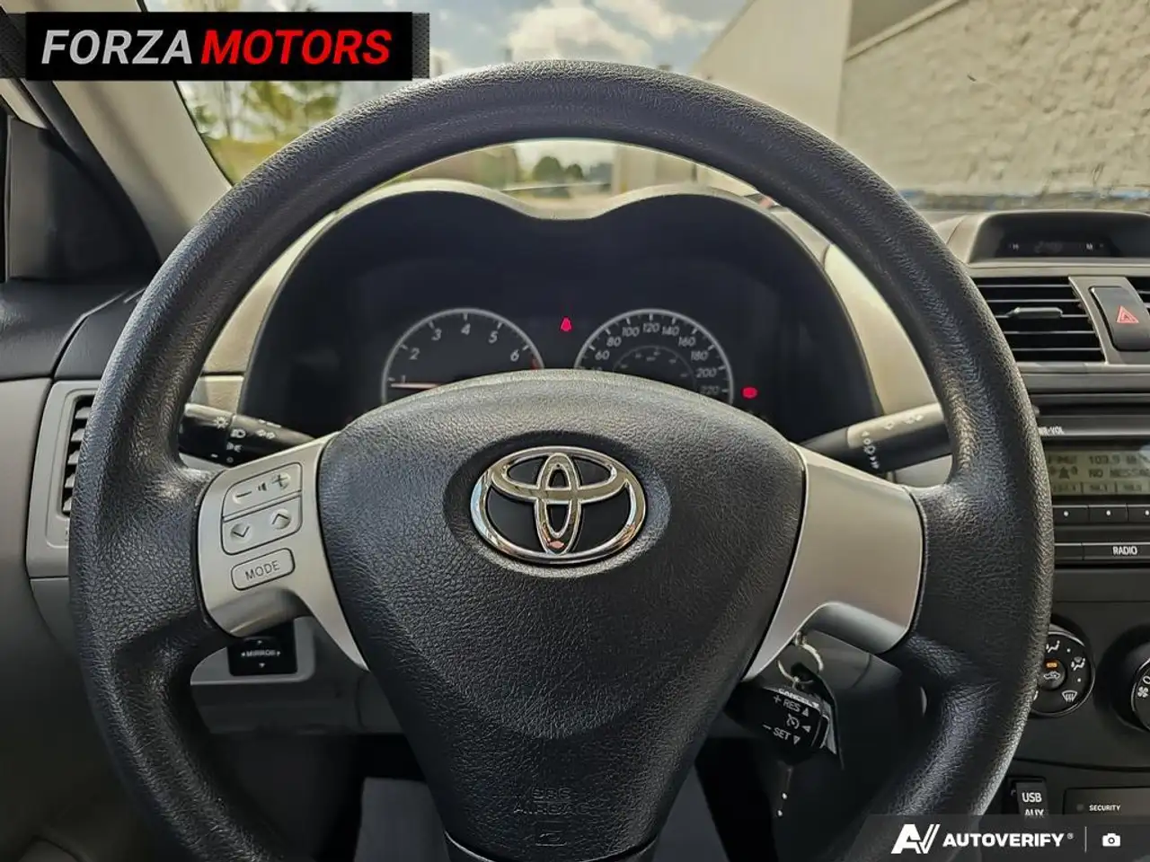 Toyota Corolla снимка Toyota Corolla