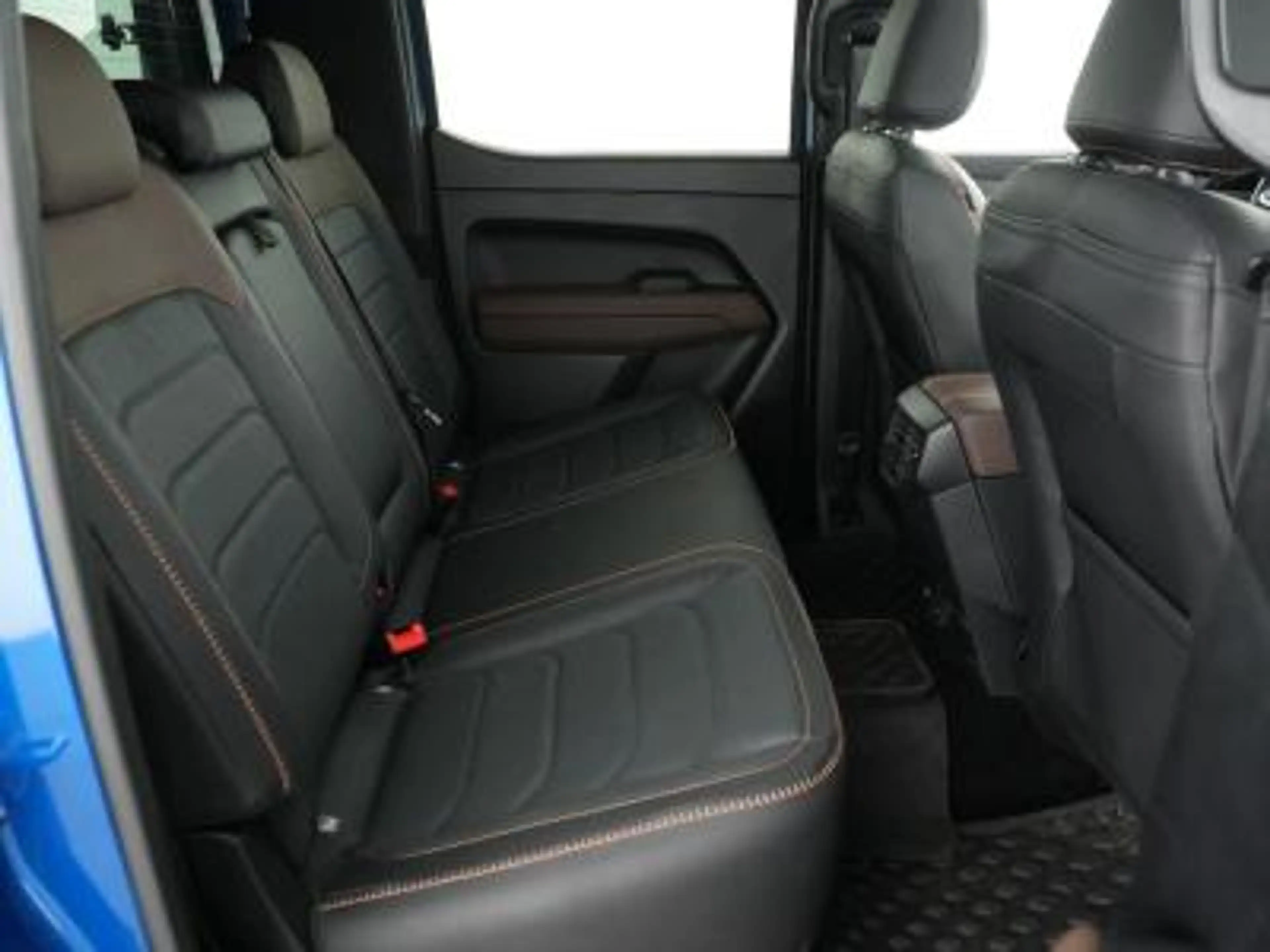 Volkswagen Amarok DoKa PanAmericana 4x4 Matrix AreaView — photo 7