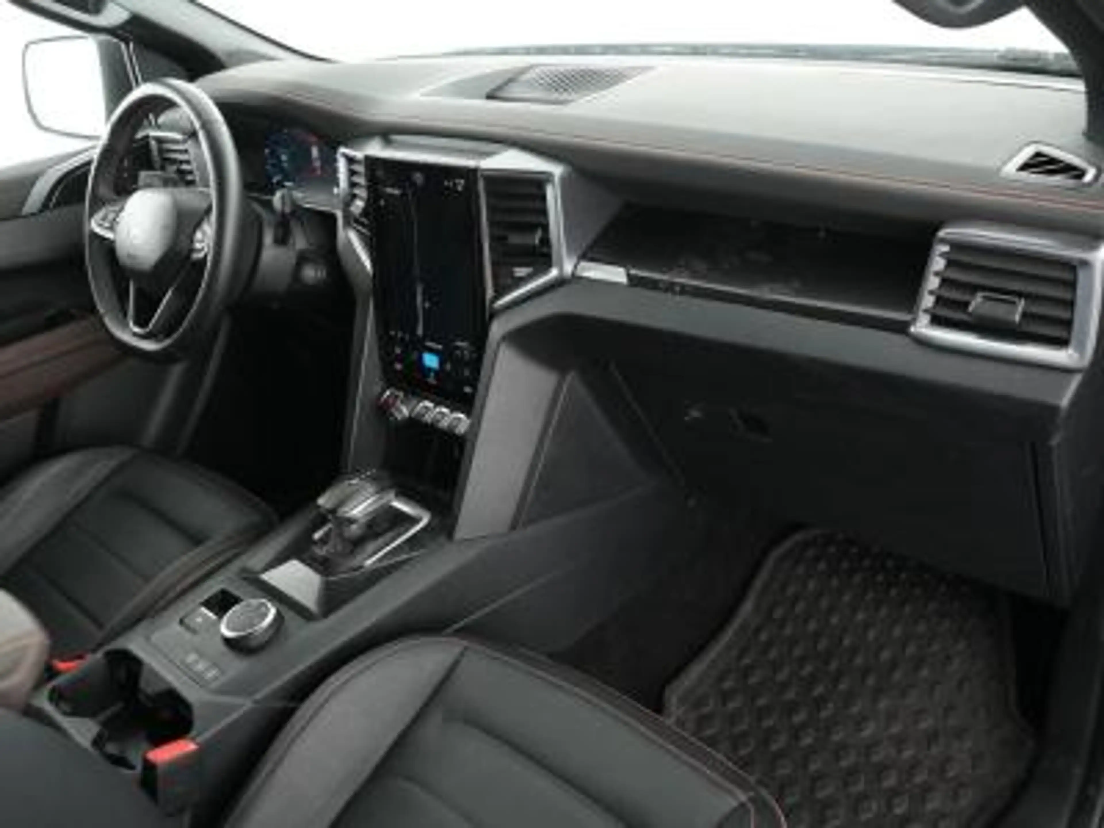 Volkswagen Amarok DoKa PanAmericana 4x4 Matrix AreaView — photo 3