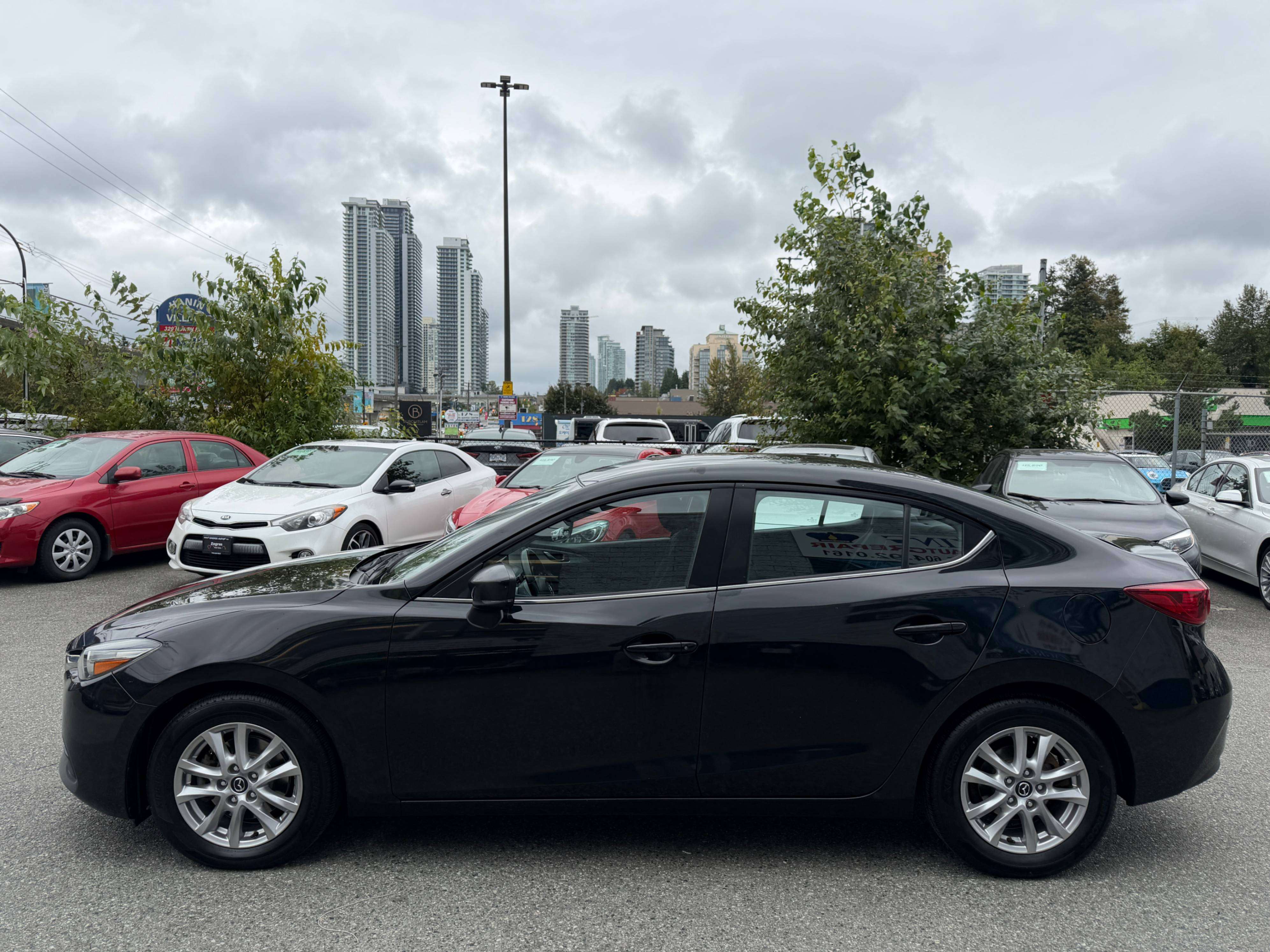 2017 Mazda Mazda3 | COMES WITH FREE DRIVER'S SHIELD WARRANTY | — снимка 1