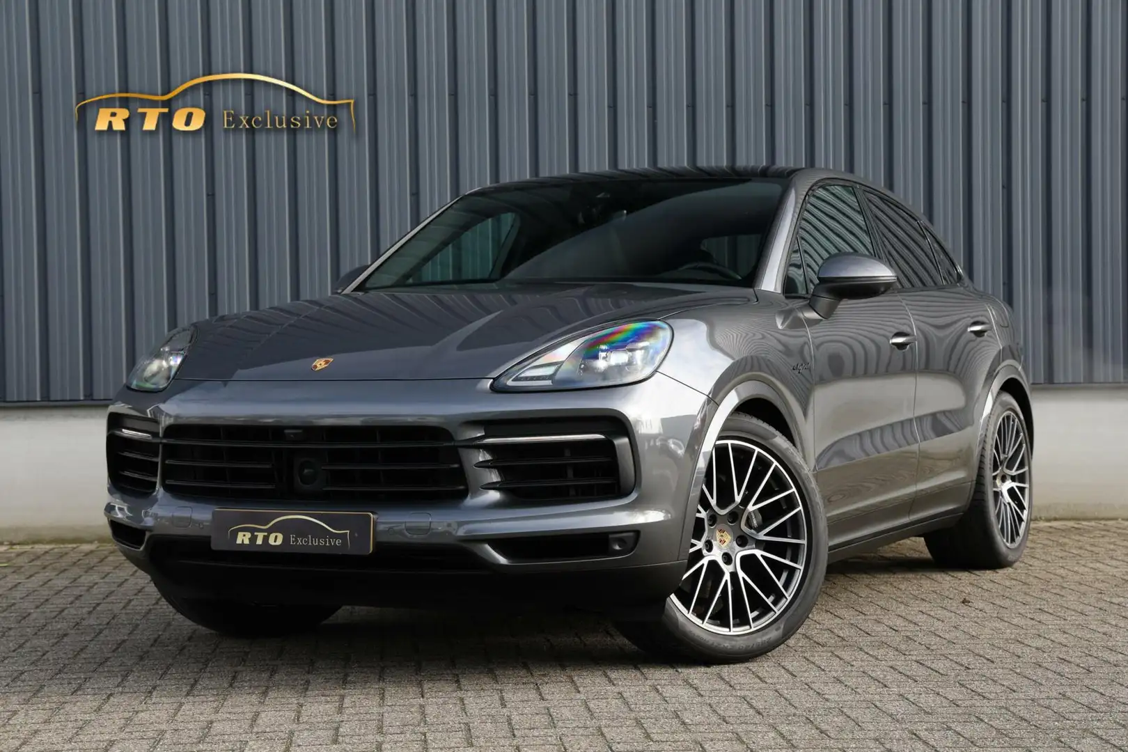 Porsche Cayenne Coupé 3.0 E-Hybrid|ACC|GTS-stoel|Chrono|Pano Gris - 1