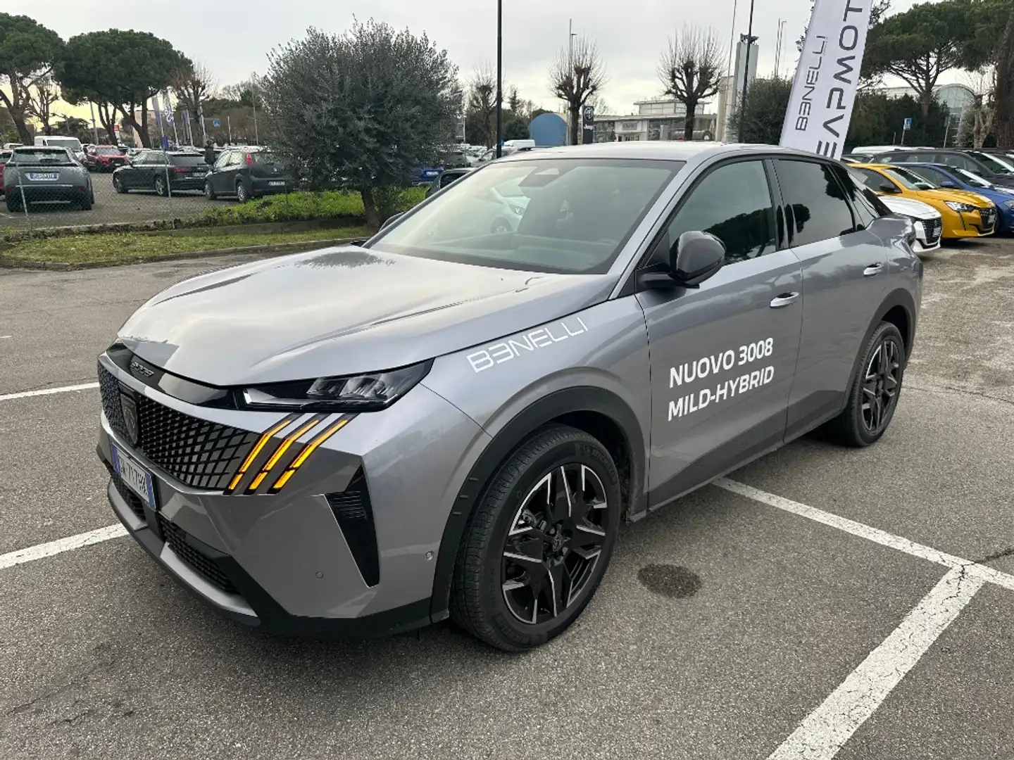 Peugeot 3008 ALLURE - Hybrid 136 E-DCS6 Grijs - 1