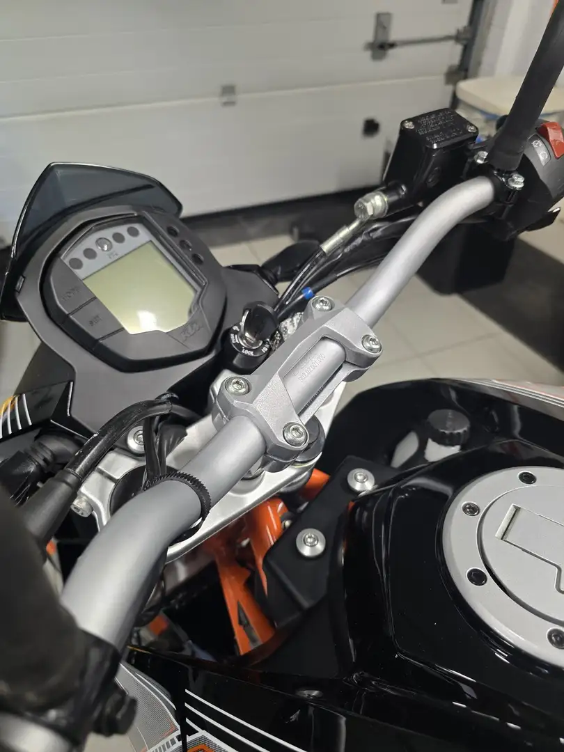 KTM 390 Duke maar 2569 KM!!! Negru - 2