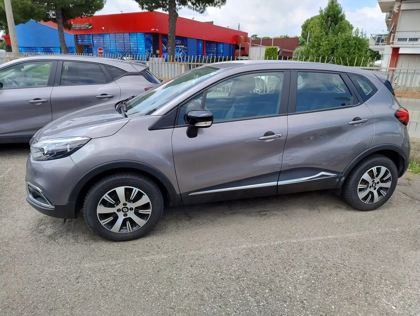 Renault Captur dCi 8V 90 CV S&S Energy Zen Argento - 2
