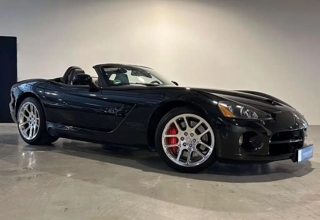 Dodge Viper 2004 из Европы — купить под ключ