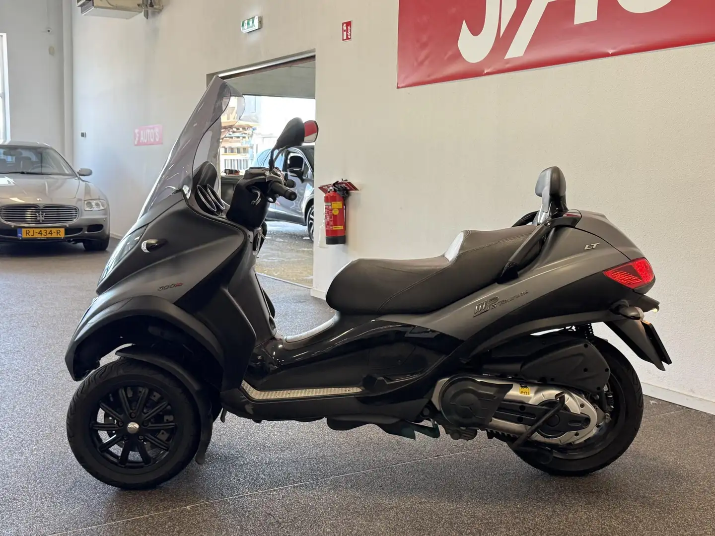 Piaggio MP3 500 LT Sport B-RIJBEWIJS, AKRAPOVIC UITLAAT, Grijs - 2