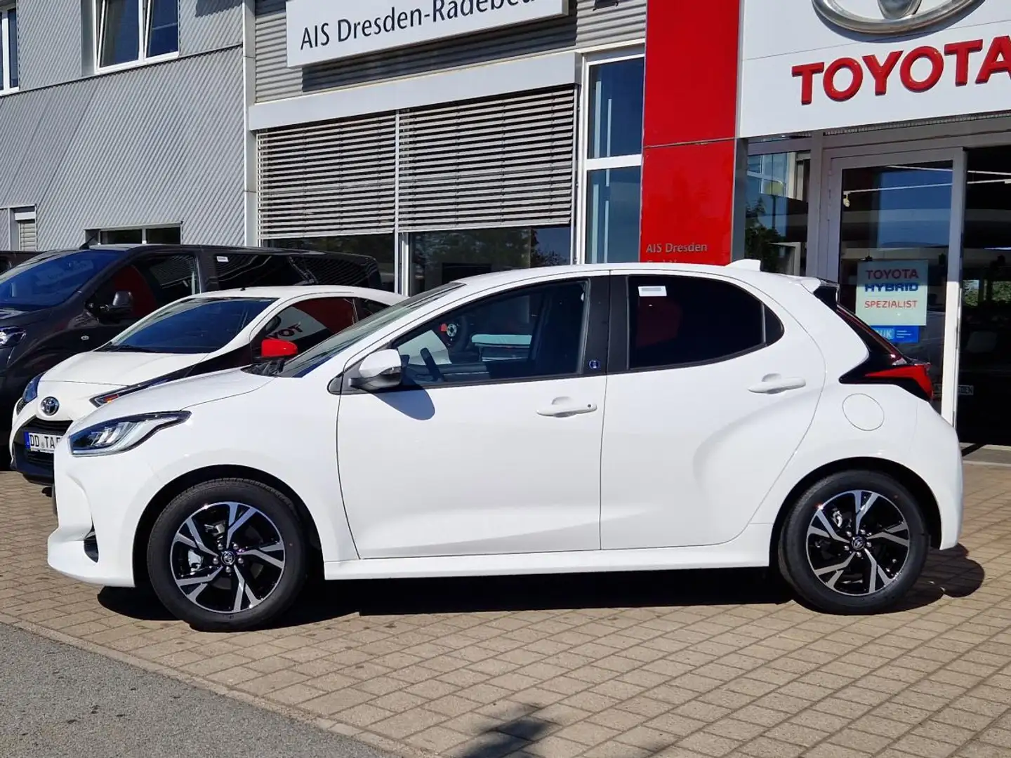 Toyota Yaris 1.5 Hybrid Teamplayer 💥 Lagerwagen 💥Bis zu 15 Ja Weiß - 2