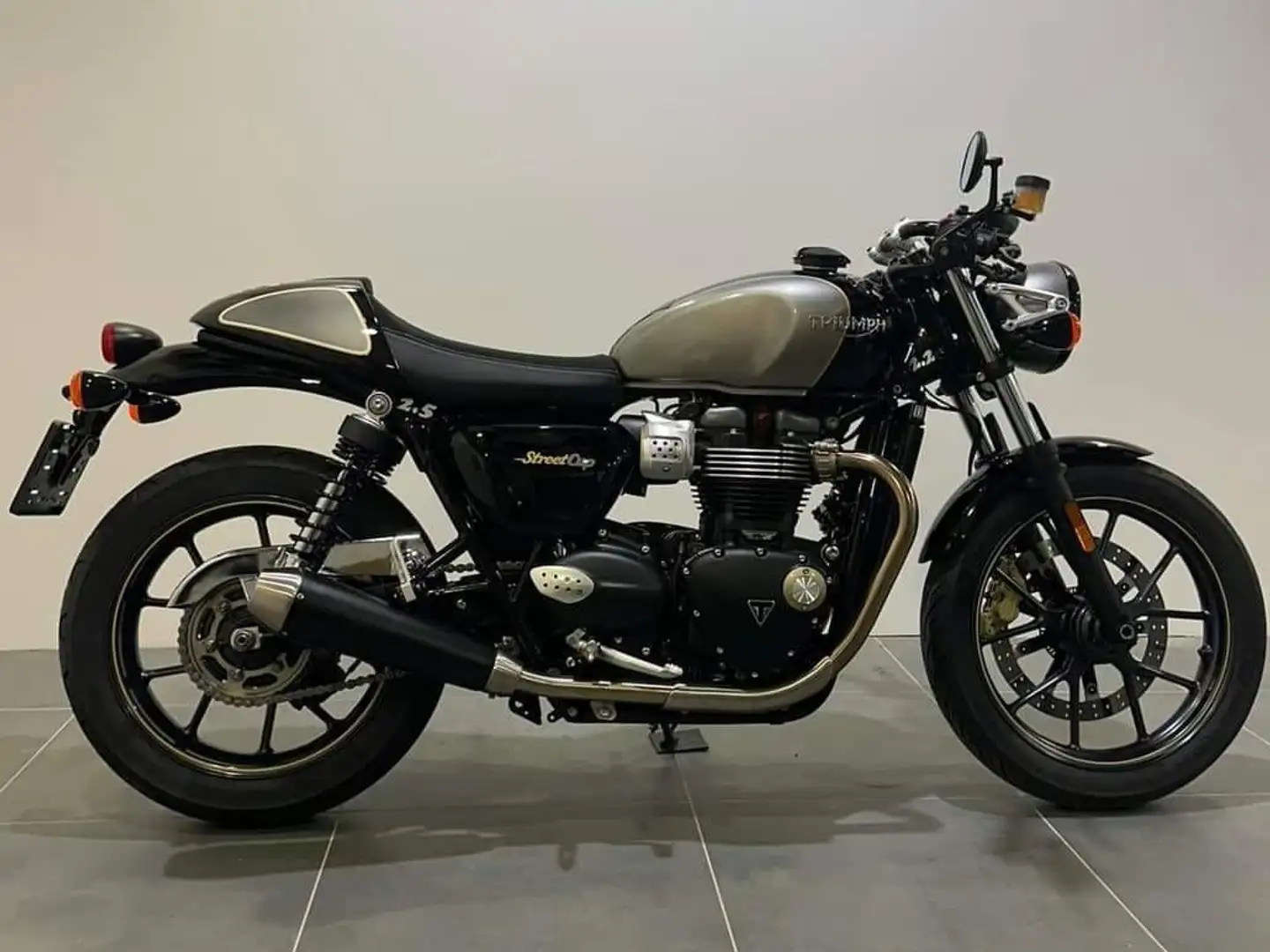 Triumph Street Cup 900 Fekete - 1
