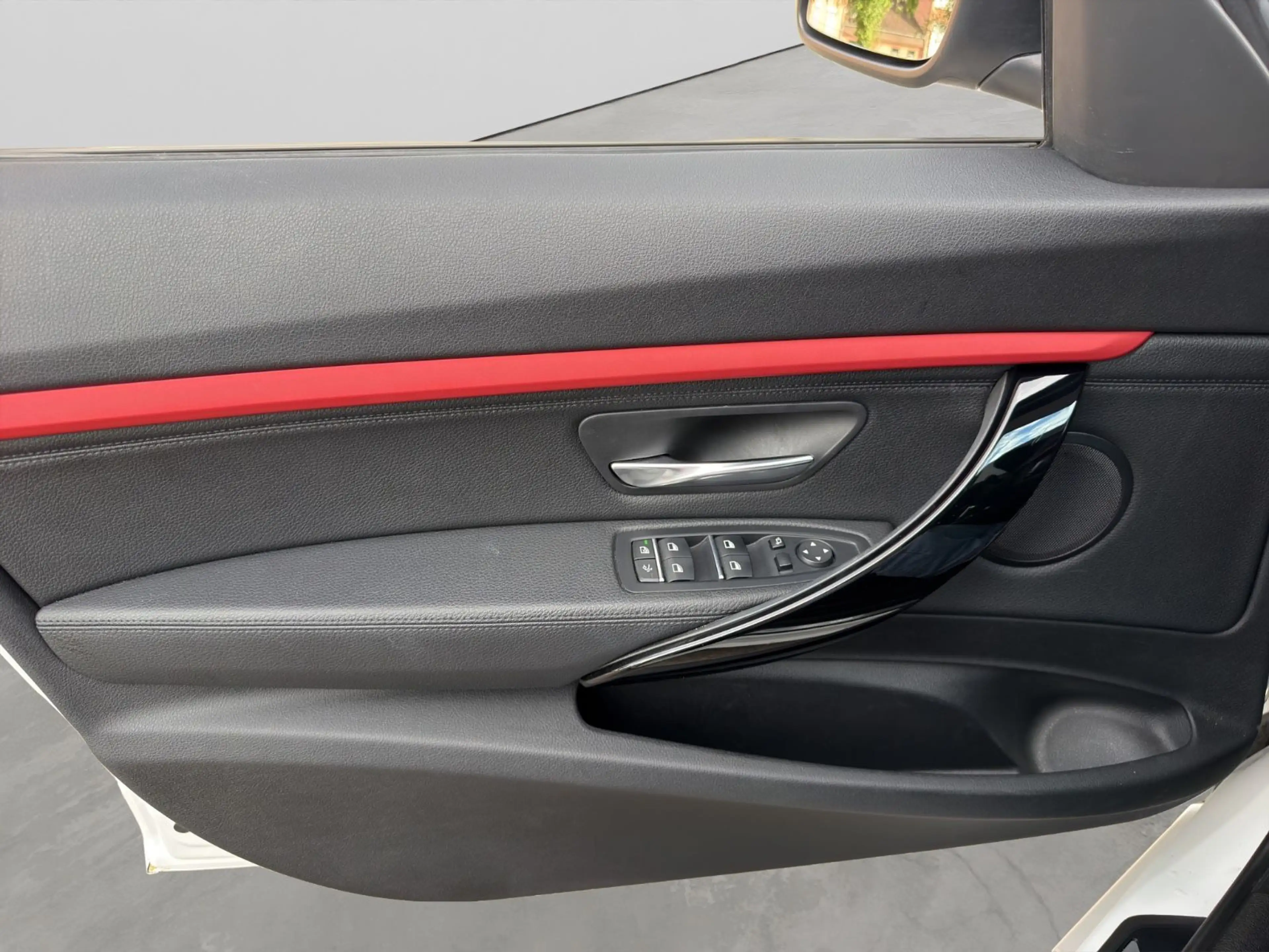 BMW 318 Sport Line — photo 18