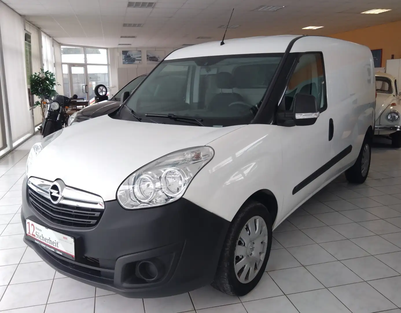 Opel Combo 1,4 Turbo Kasten L2H1 2,4t Weiß - 1
