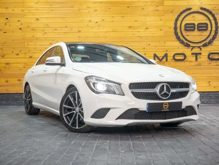 Mercedes-Benz CLA 220 CDI Urban 7G-DCT(C117) 2013