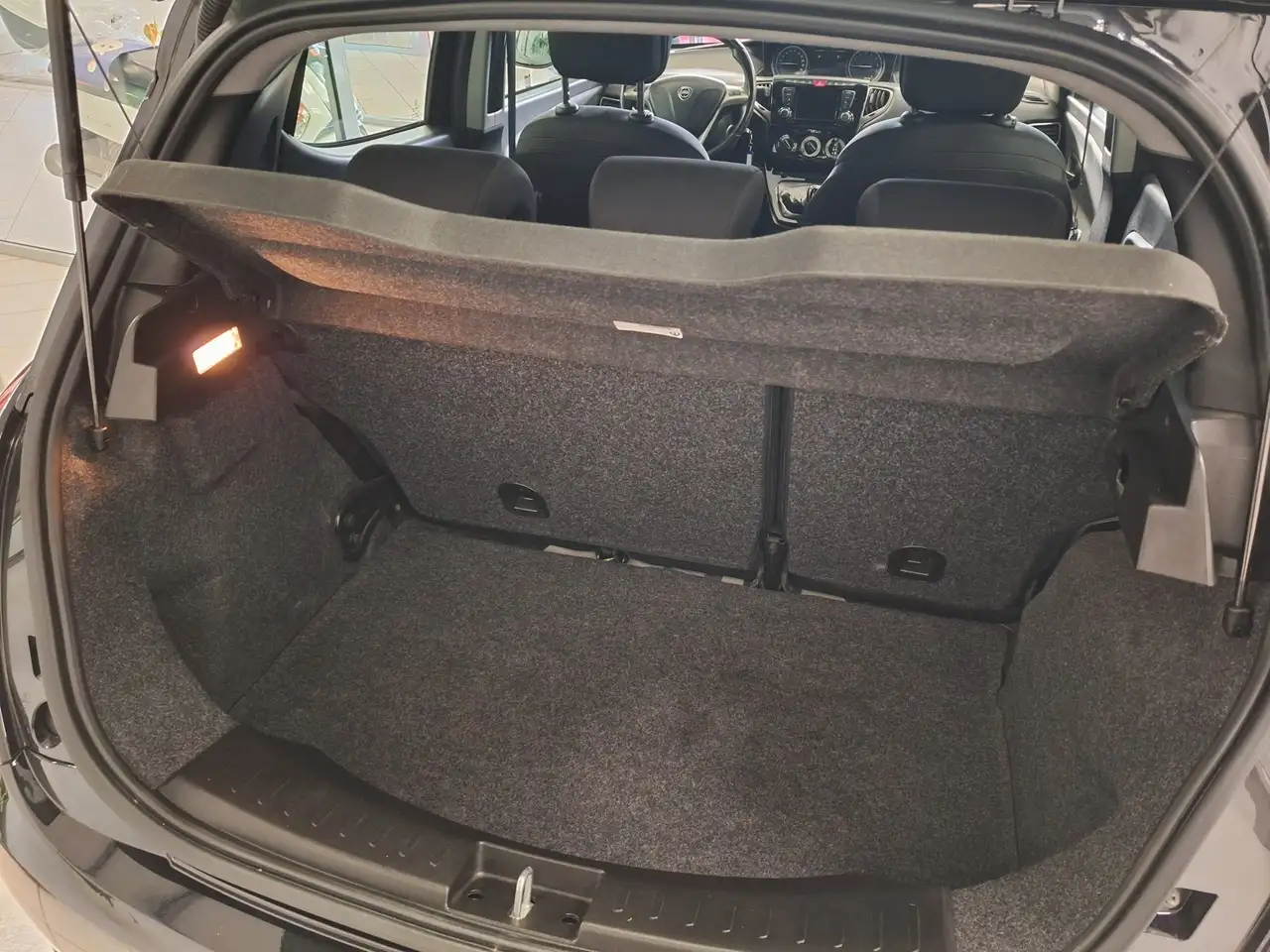 Lancia Ypsilon 2021 — фото 7