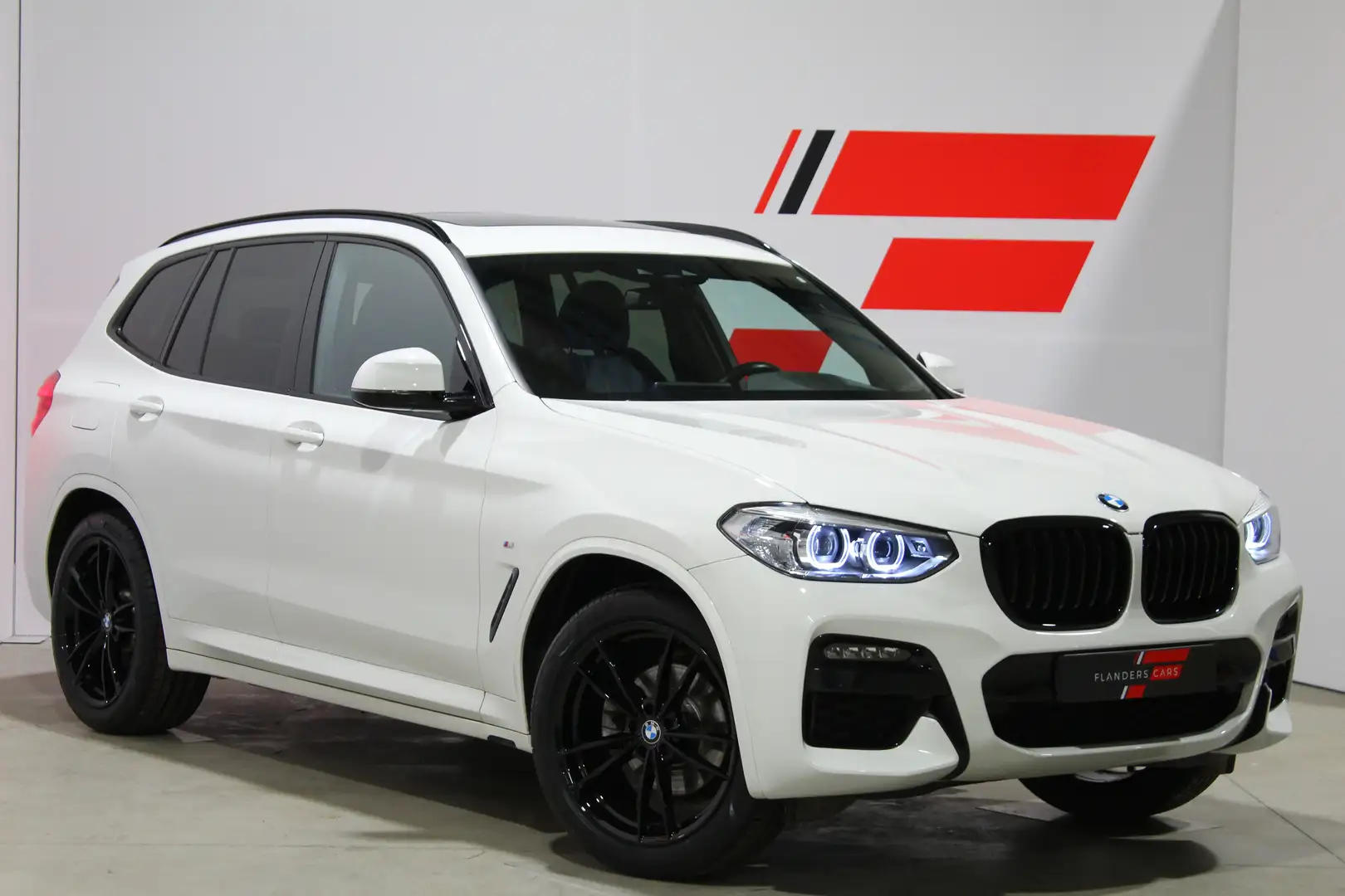 BMW X3 2.0iA xDrive * M-Pack * Pano * Trekhaak * Shadow * Blanco - 1