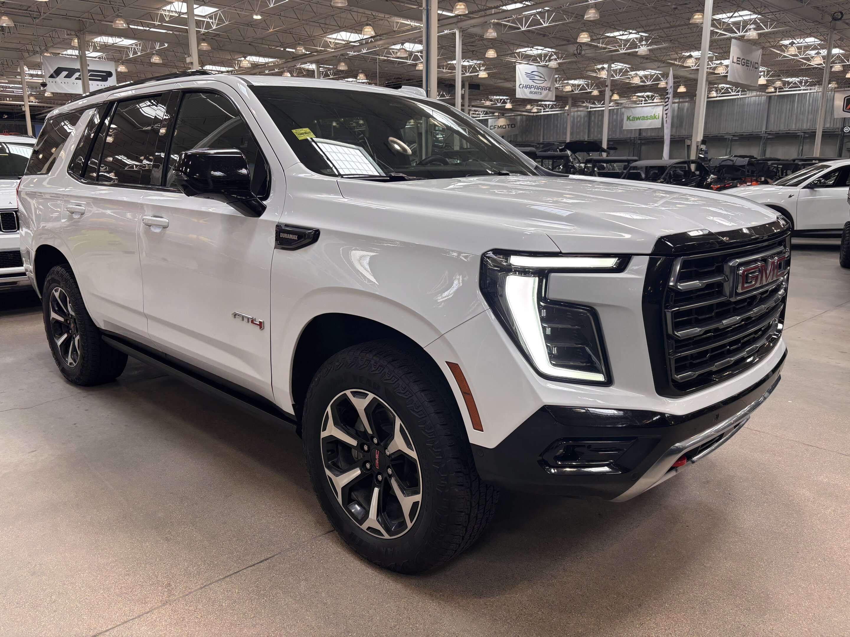 2026 GMC Yukon AT4 4X4 | REAR TV'S | FULLY LOADED | DIESEL | $318 — снимка 1