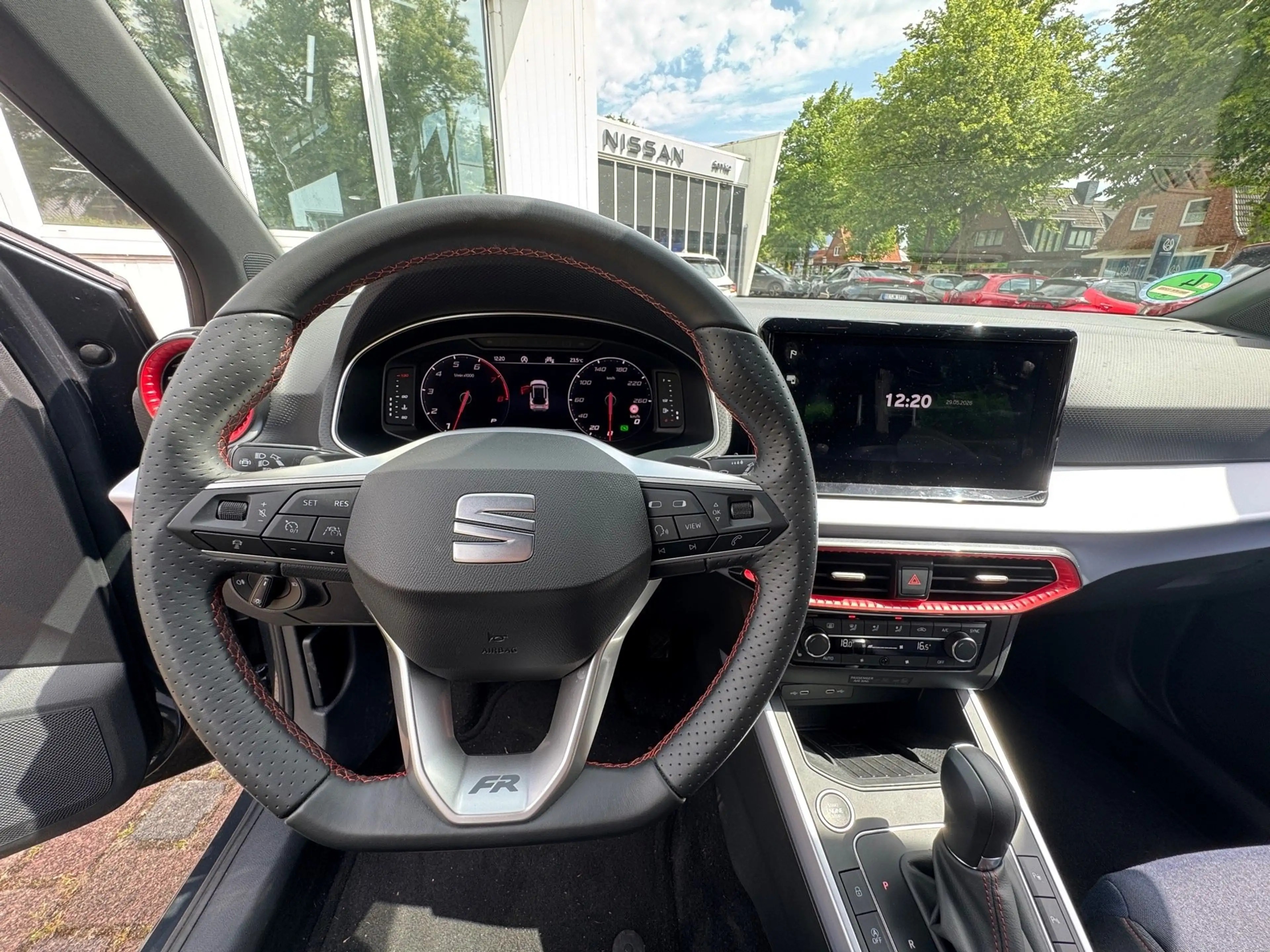 SEAT Arona 1.5 TSI FR DSG+ACC+AUT+LED+Navi+Virtual+LM — photo 13