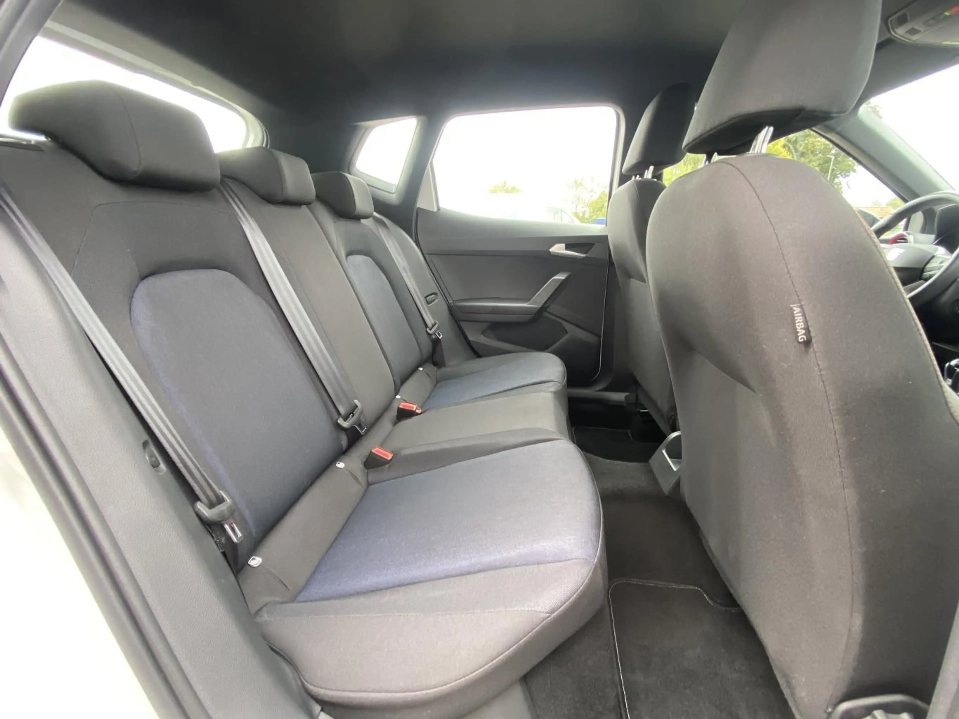 SEAT Arona 1.0 TSI FR AHK+VIRTUAL-COCKPIT+NAVI-PRO+KA — photo 15