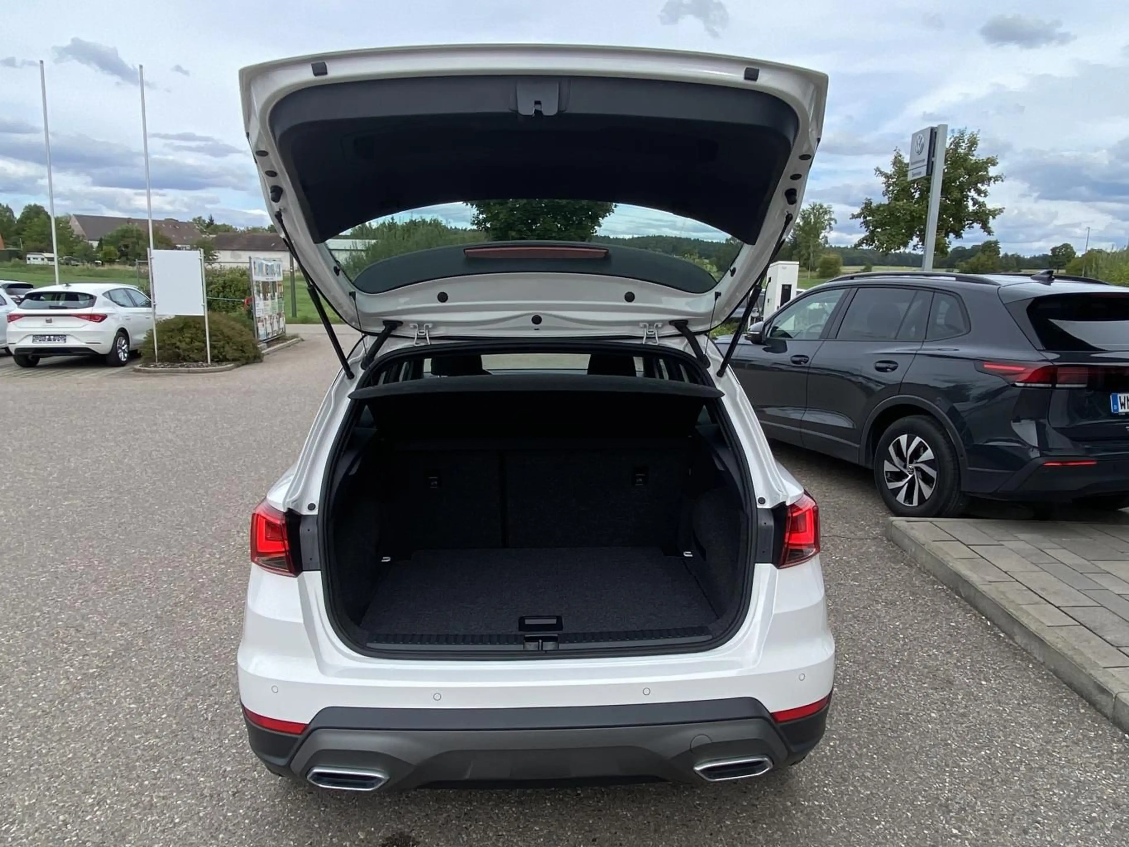 SEAT Arona 1.0 TSI FR AHK+VIRTUAL-COCKPIT+NAVI-PRO+KA — photo 14