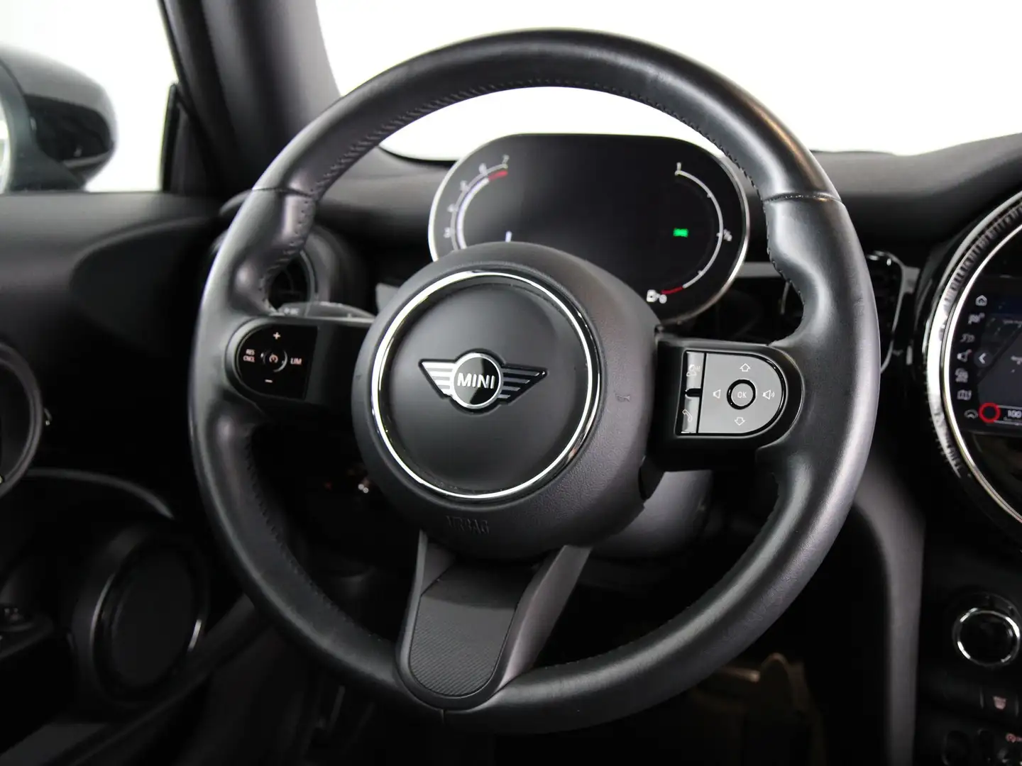 MINI Cooper 3-deurs Camden Edition Aut. Blauw - 2