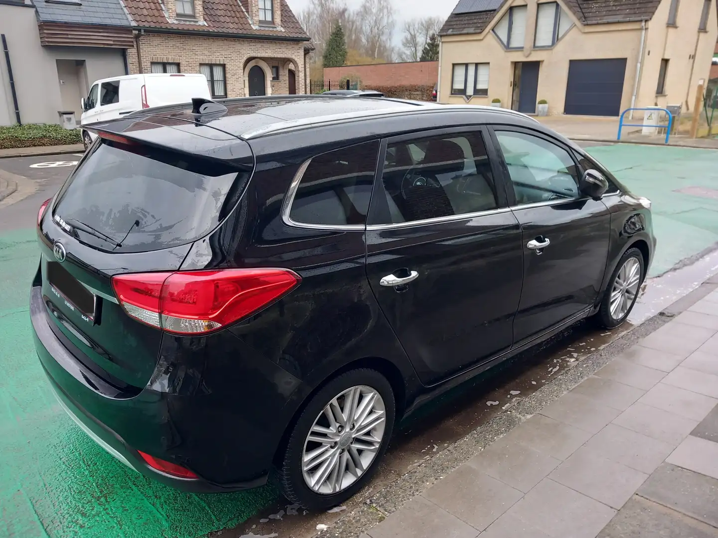 Kia Carens Carens 1.6i Essence  7 places Zwart - 2