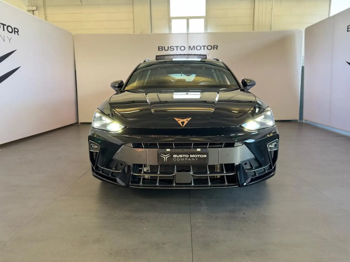 CUPRA Leon Sportstourer 1.5 Hybrid 150 CV DSG Nero - 2