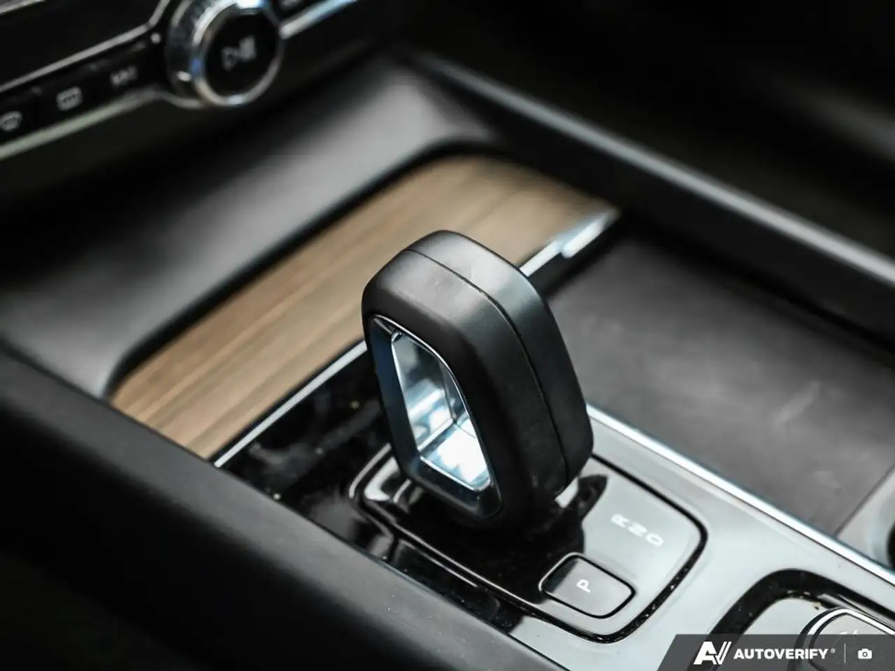 Volvo XC60 снимка Volvo XC60