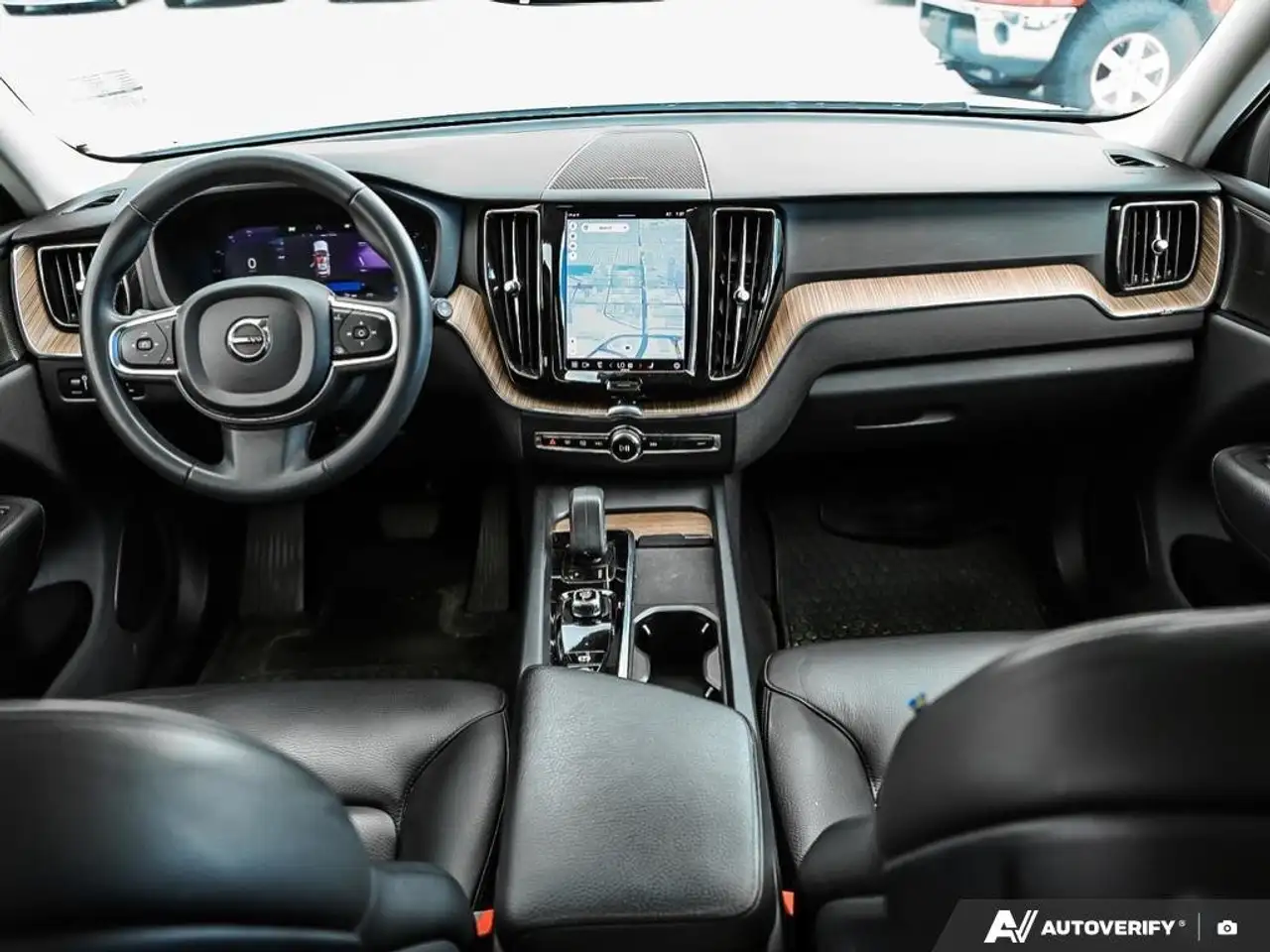 Volvo XC60 снимка Volvo XC60