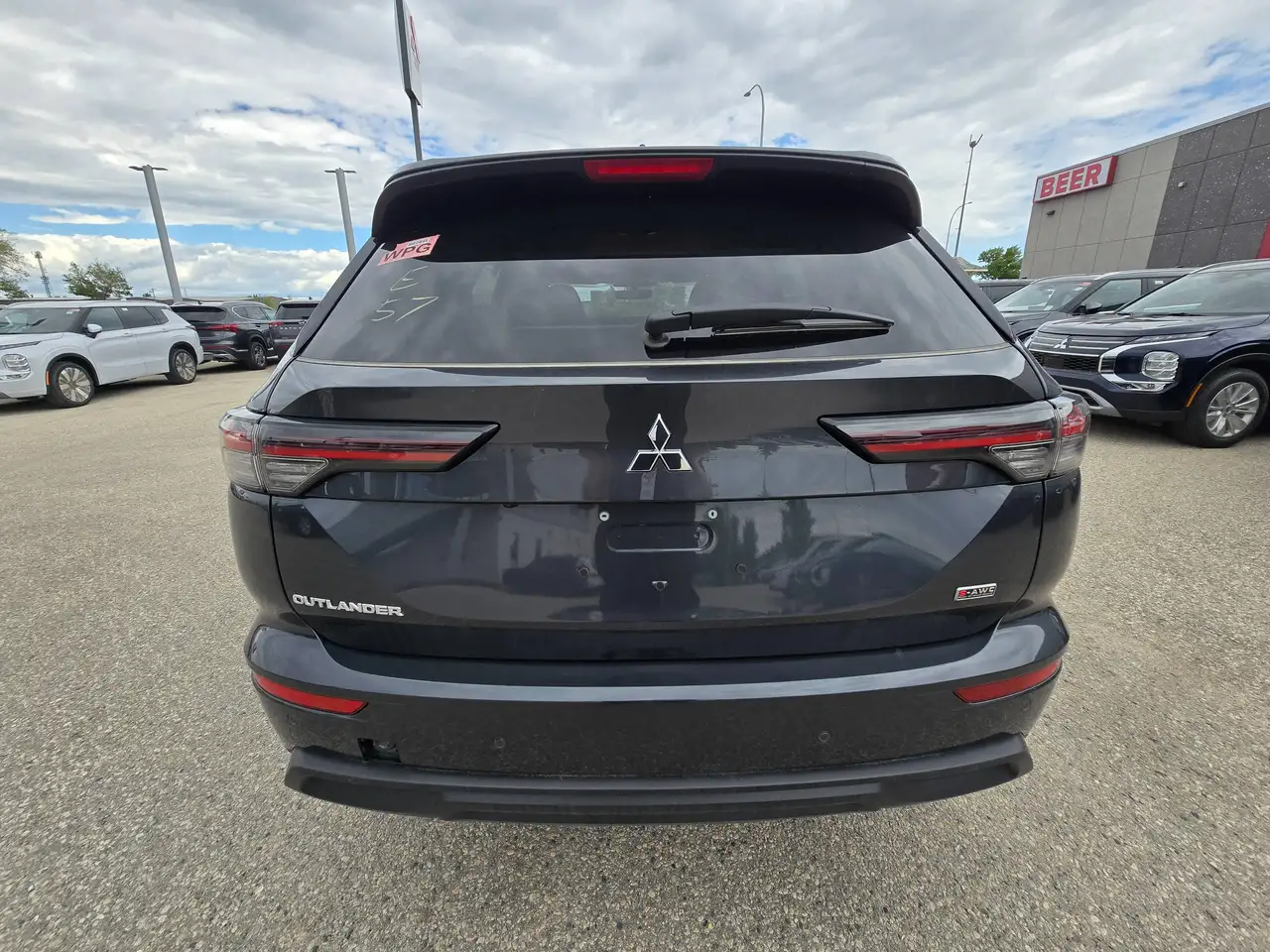 Mitsubishi Outlander photo Mitsubishi Outlander