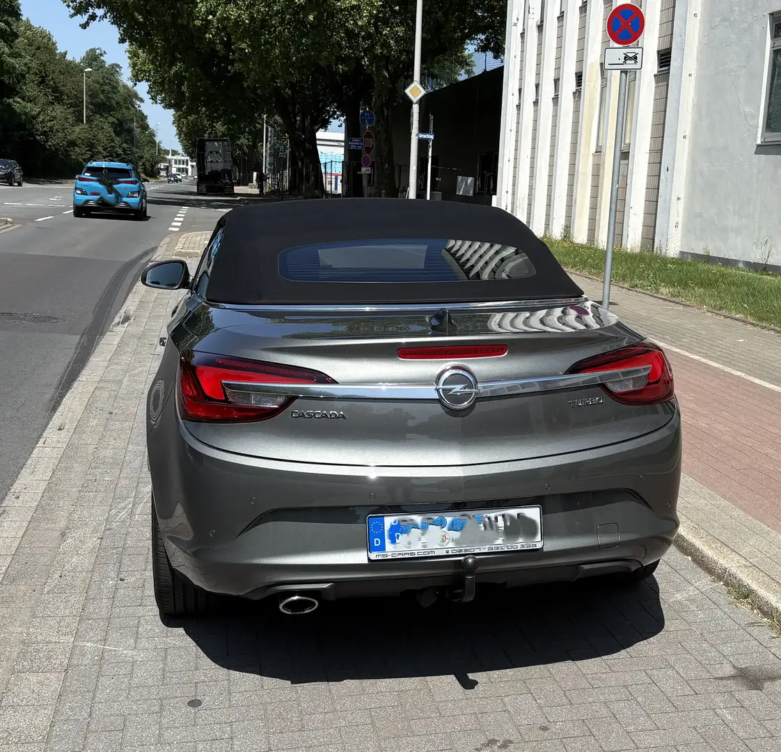 Opel Cascada Cascada 1.6 (ECOTEC) DI Turbo Automatik Grau - 2