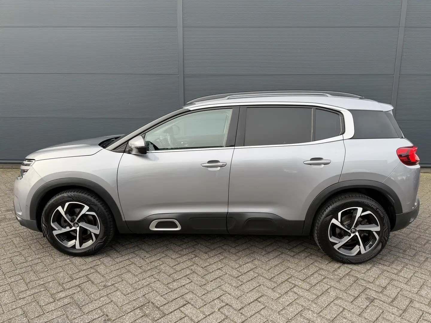 Citroen C5 Aircross 180pk Feel (Camera - Keyless Entry - Automatische Silber - 2