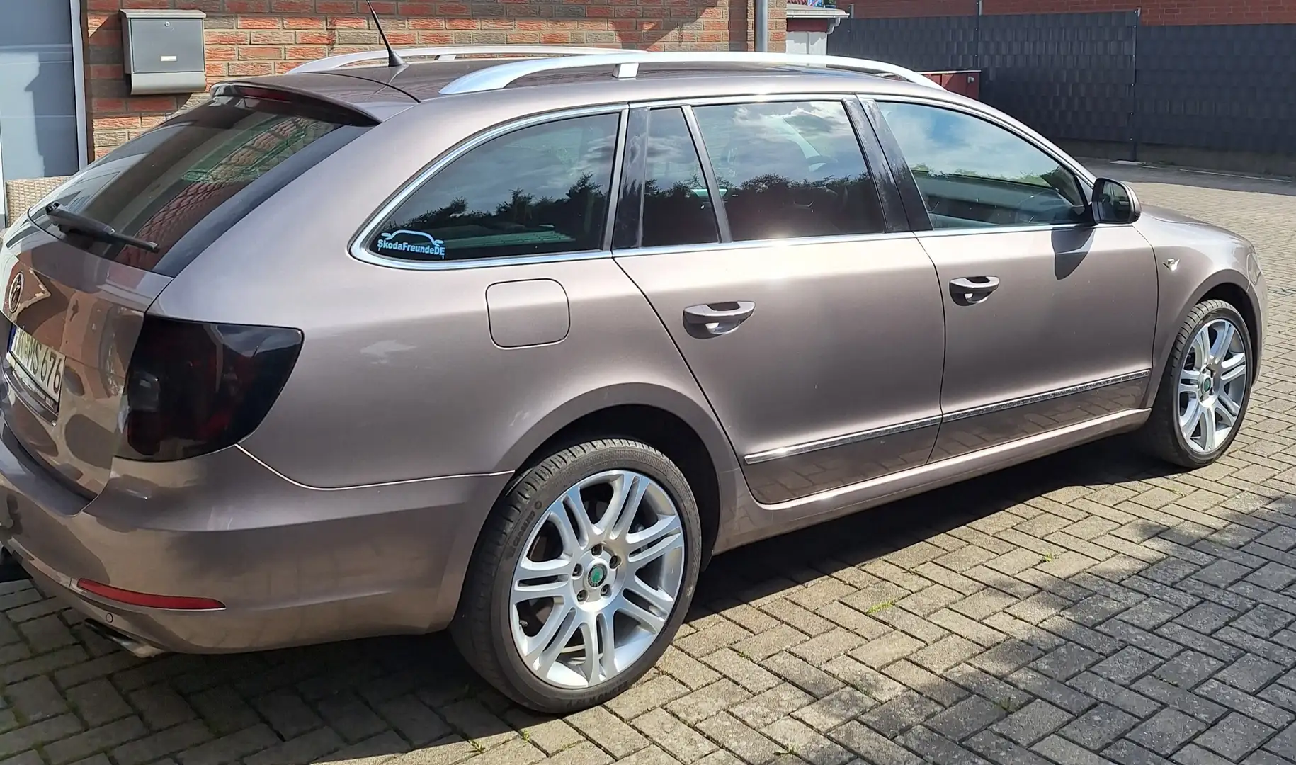 Skoda Superb Combi Elegance 4x4 3,6 Lilla - 2